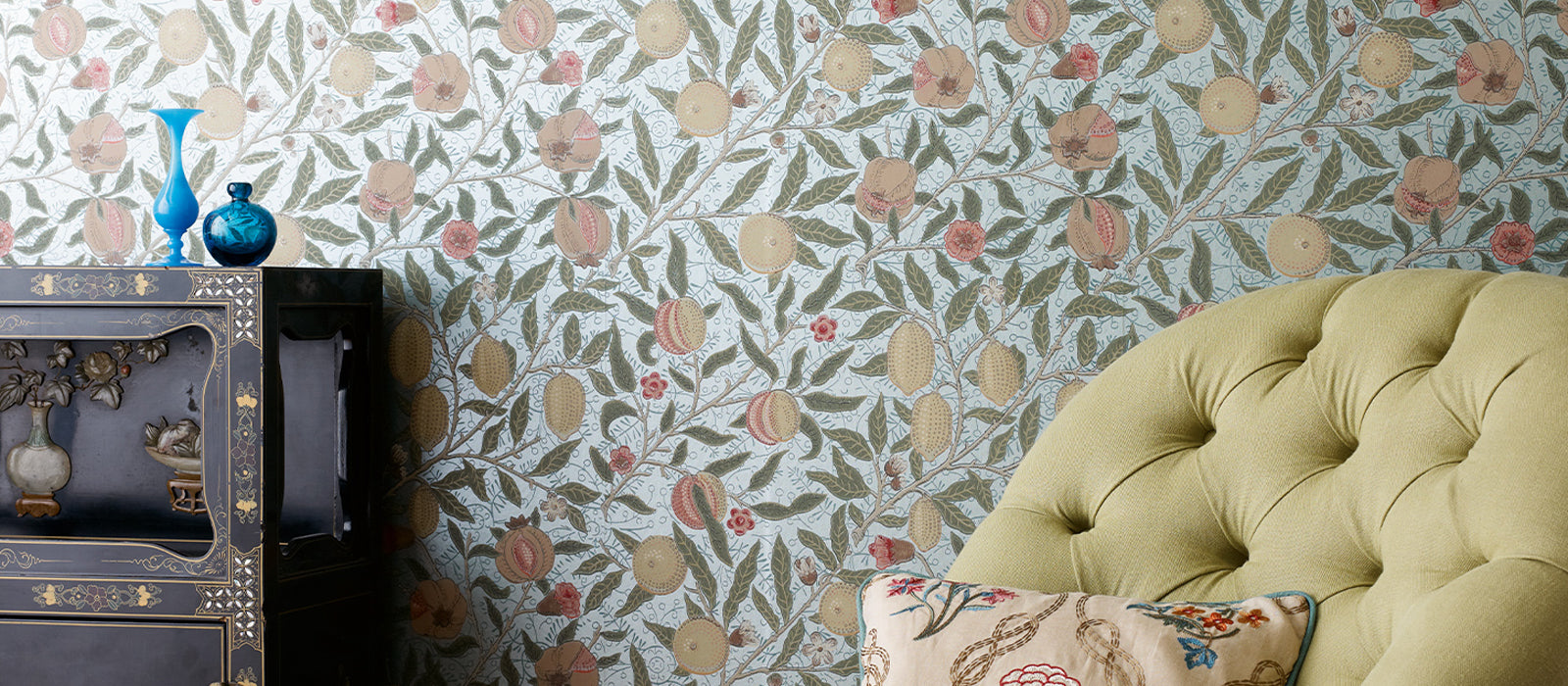 Morris and Co behang Fruit tangled Green 510018