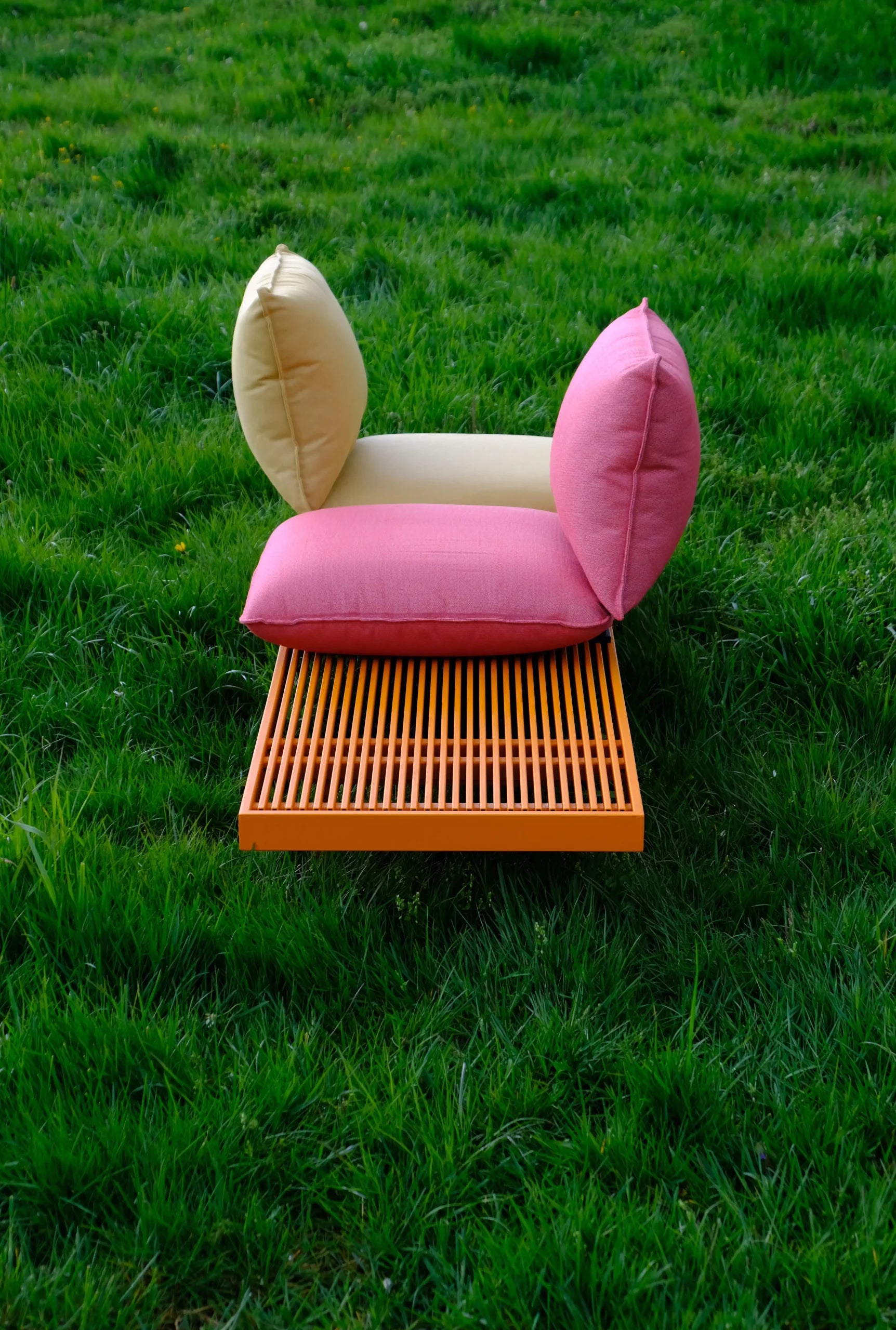 Volker Weiss L01 loungebank