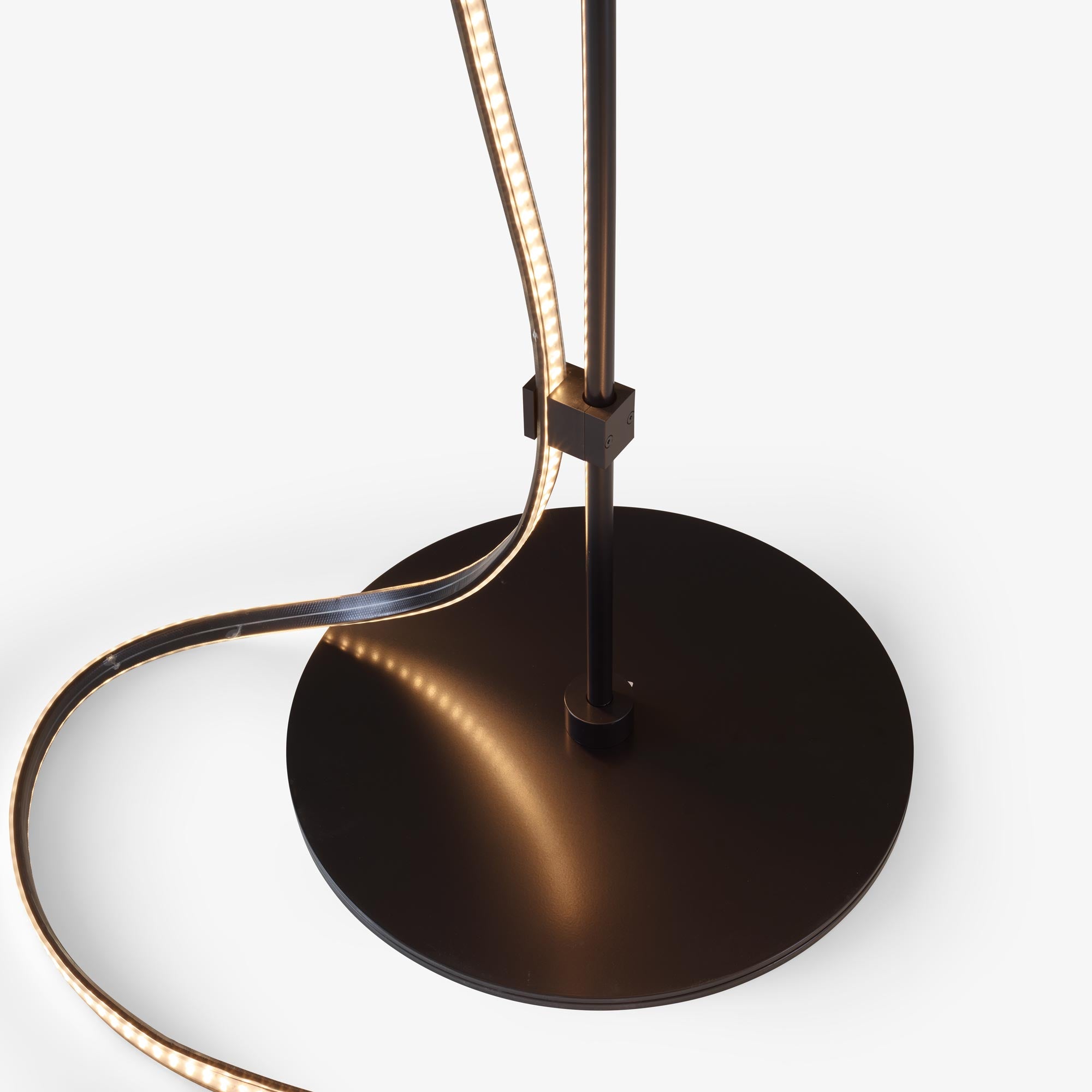 Ligne Roset Feston Stem met LED-strip, wandsteun en haak