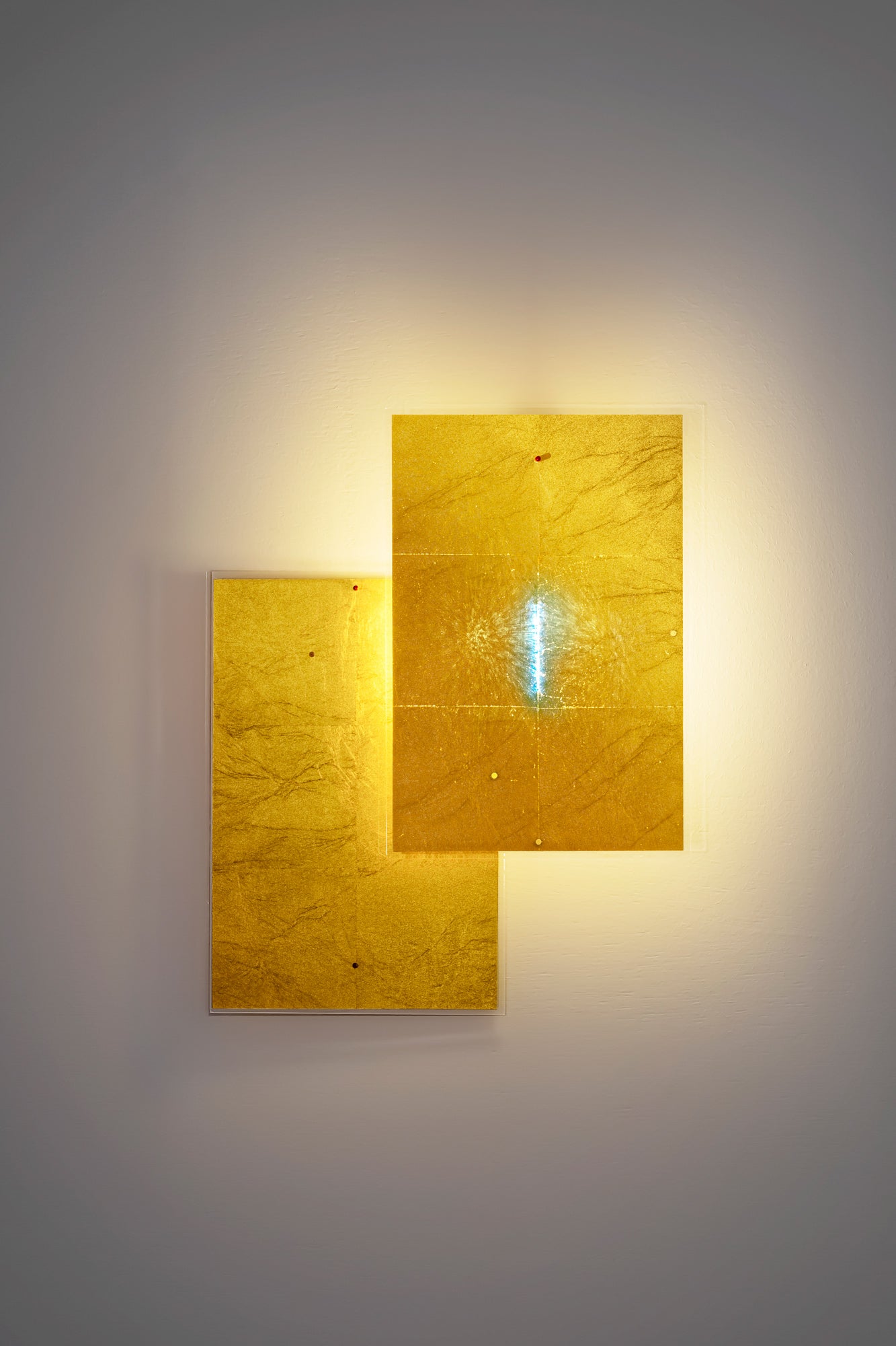 Ingo Maurer 24 Karat Blau Flat wandlamp