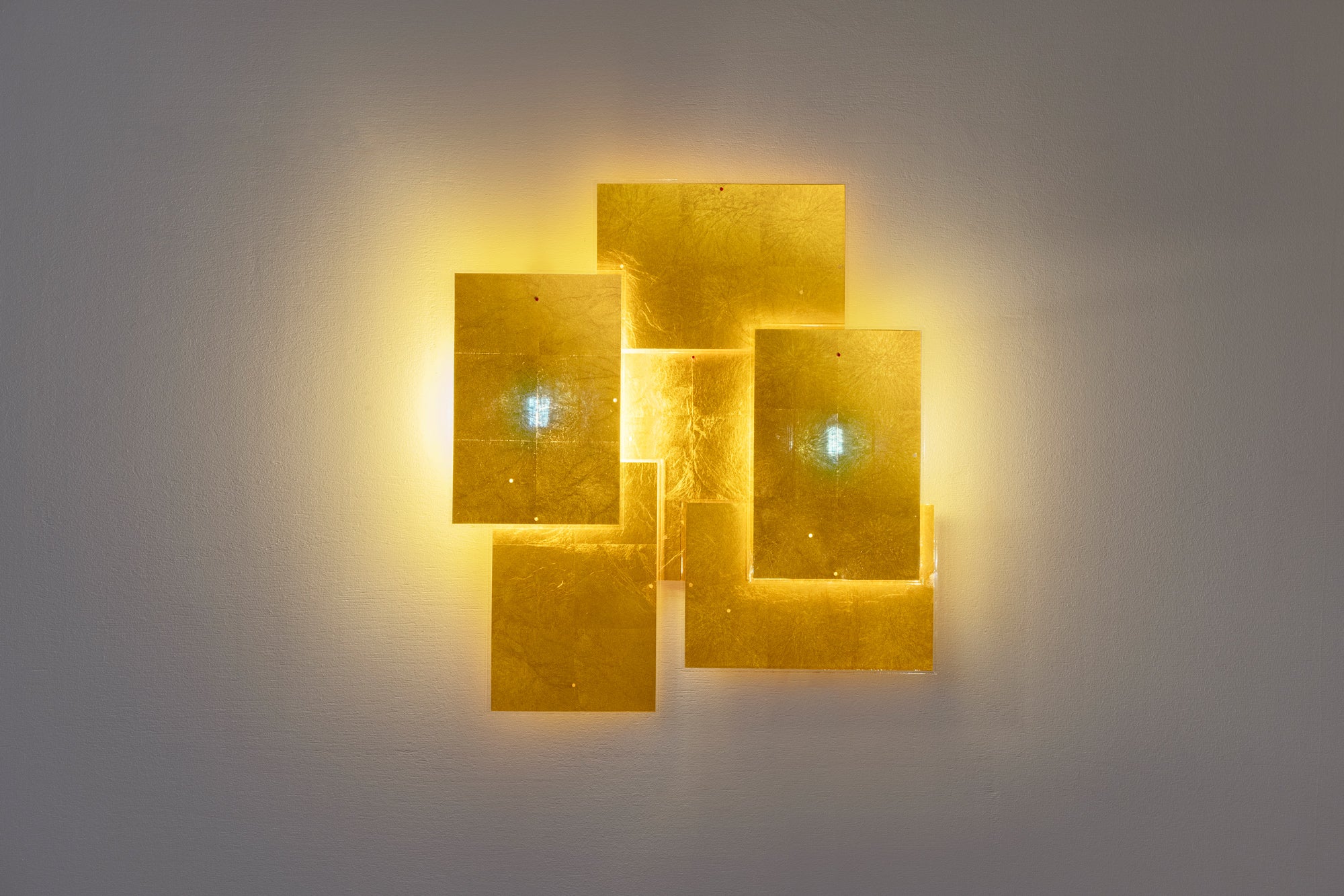 Ingo Maurer 24 Karat Blau Flat wandlamp