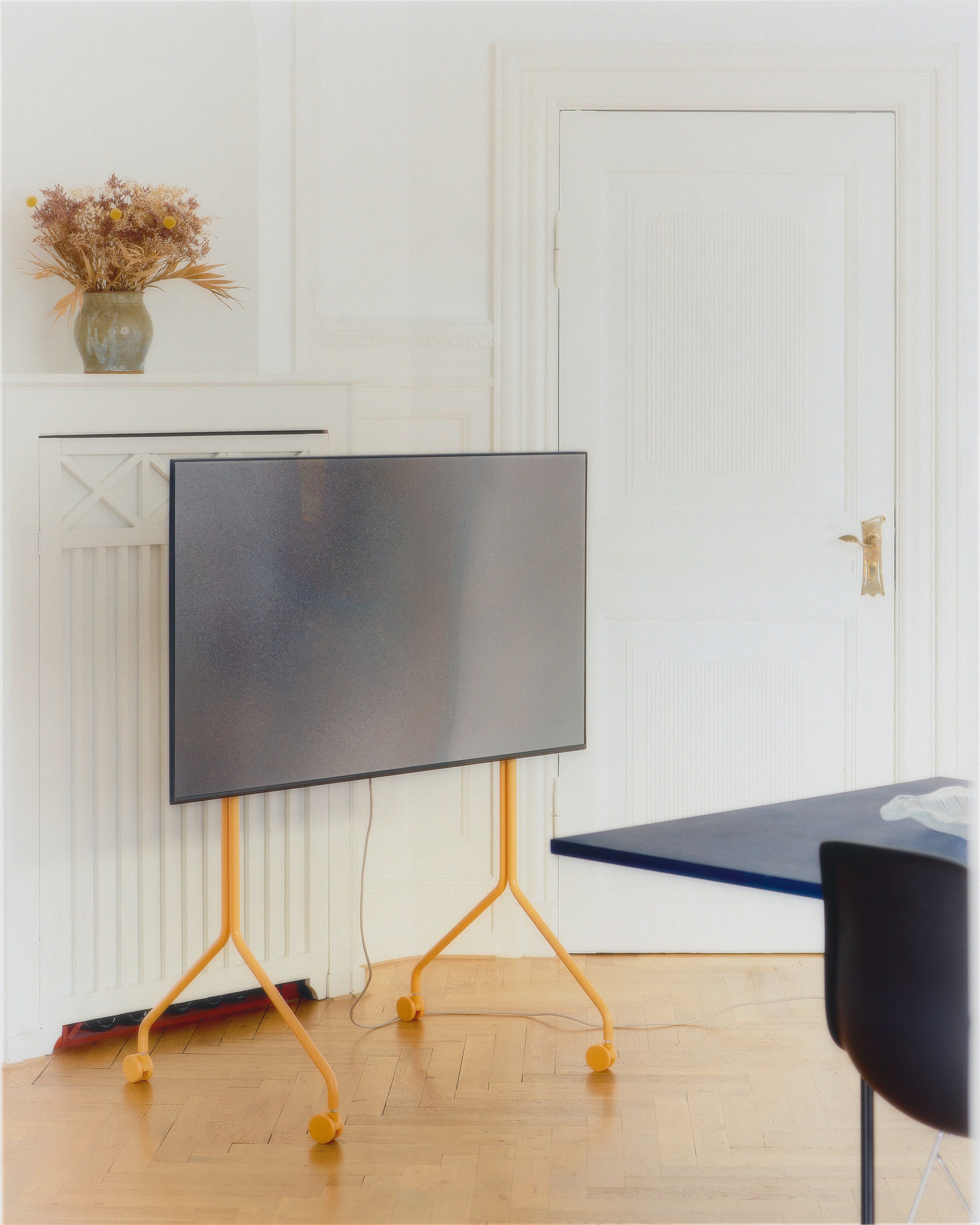 Pedestal Moon Rollin tall tv-standaard