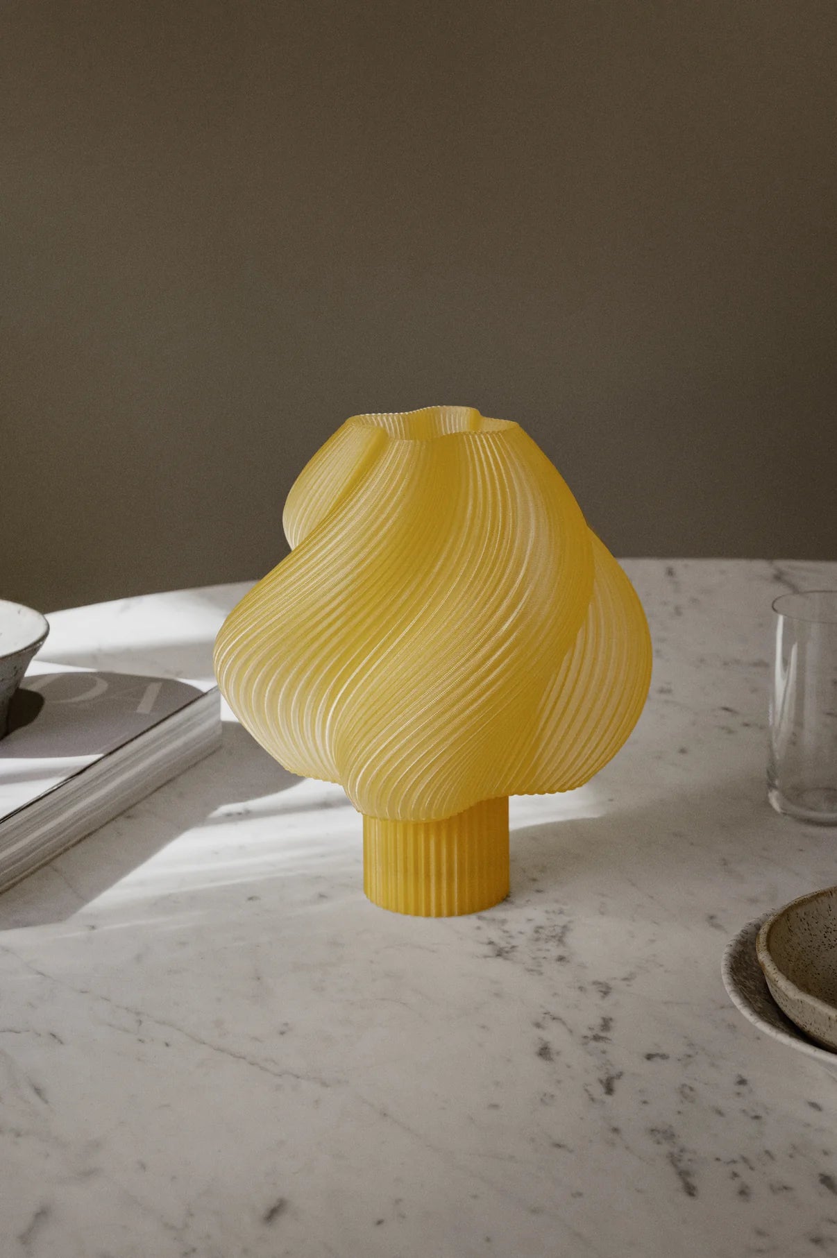 Crème Atelier Soft Serve lamp portable full color