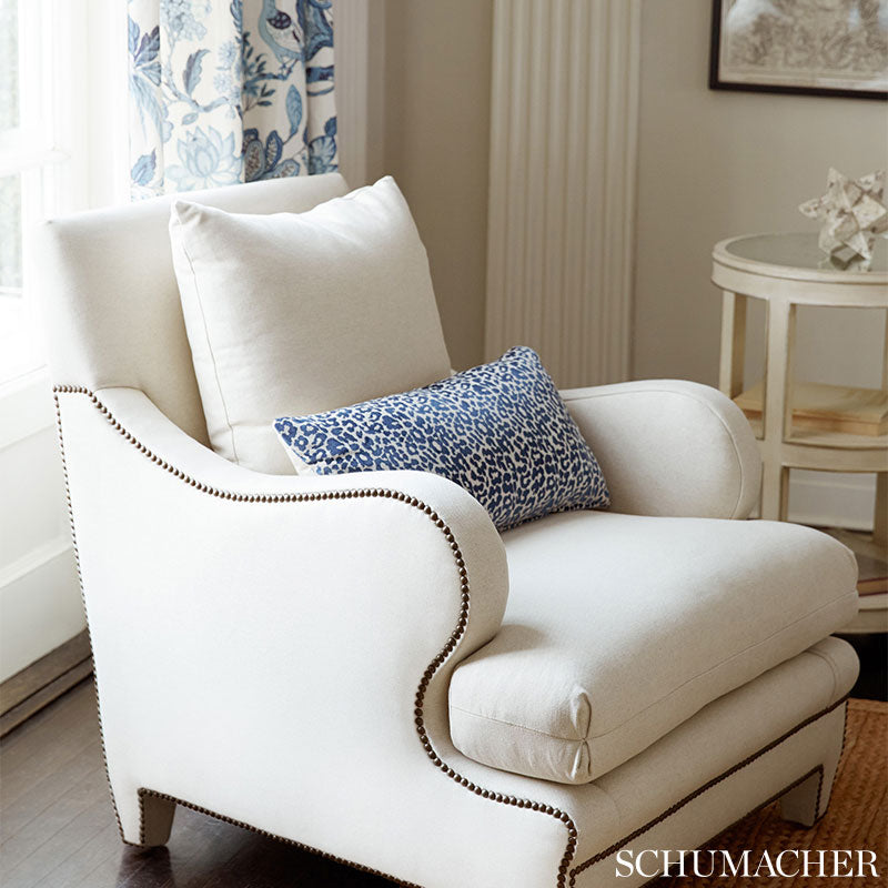 Schumacher Madeleine Velvet Midnight detail