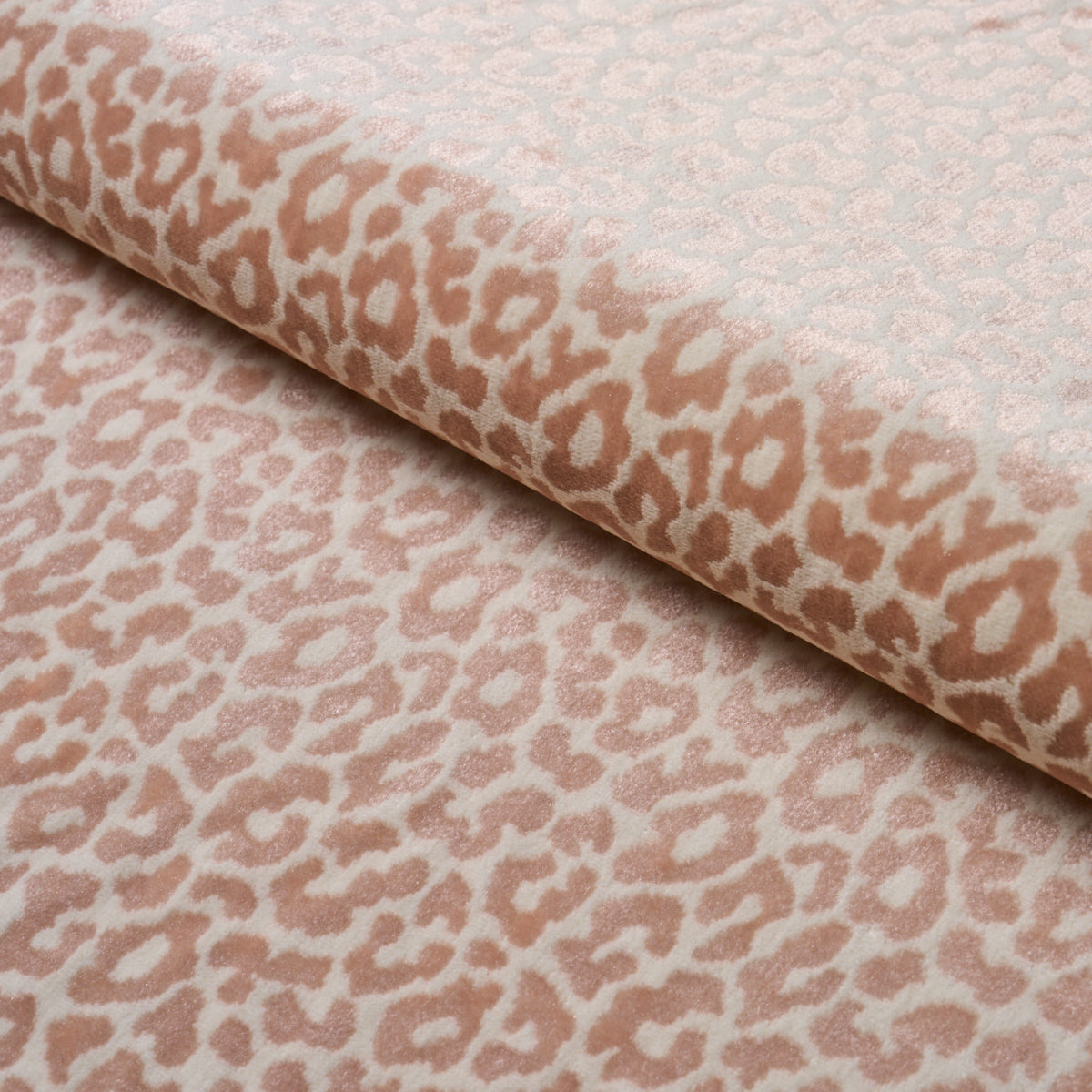 Schumacher Madeleine Velvet French Kiss 68828