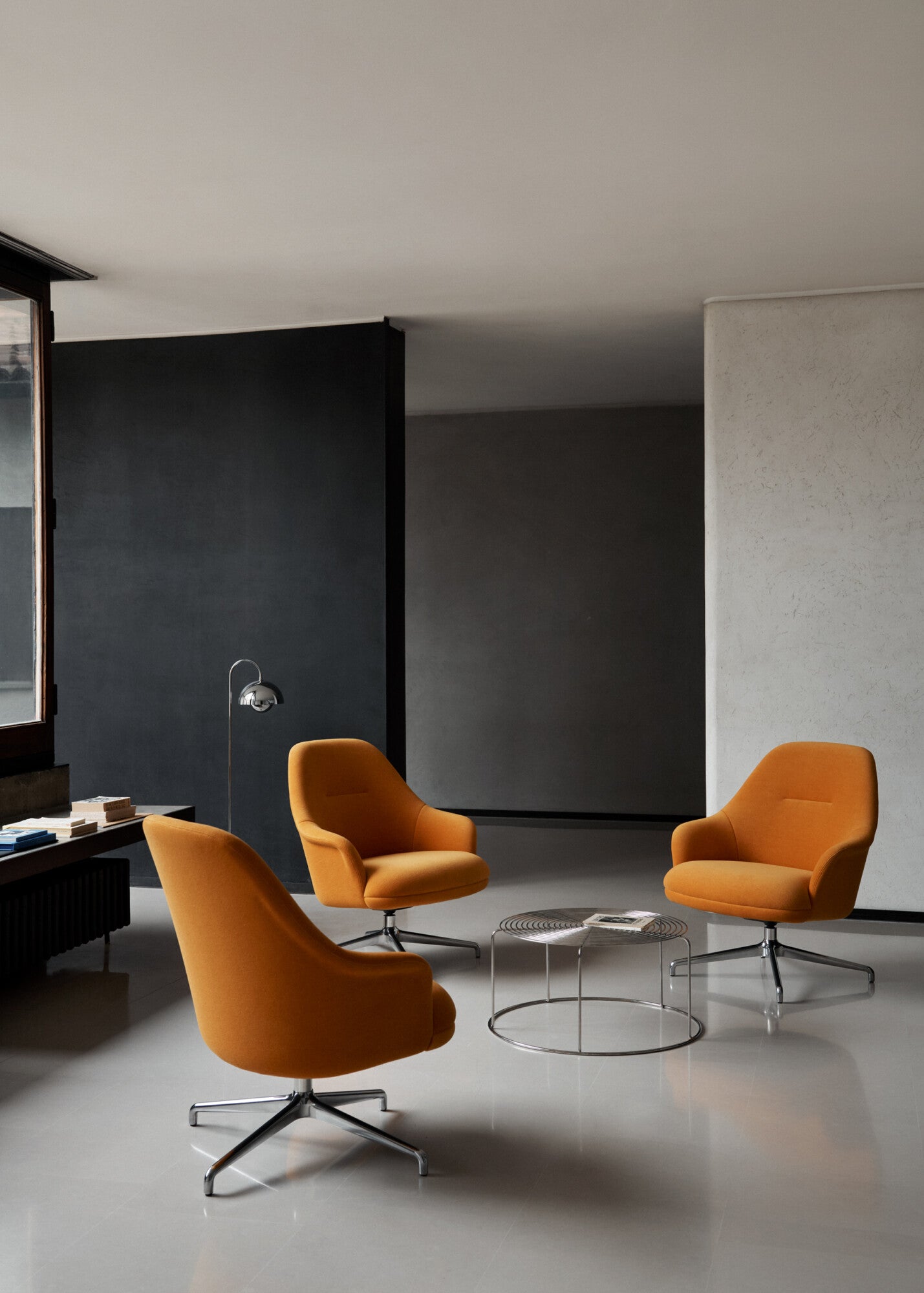 &Tradition Rely HW139 lounge chair