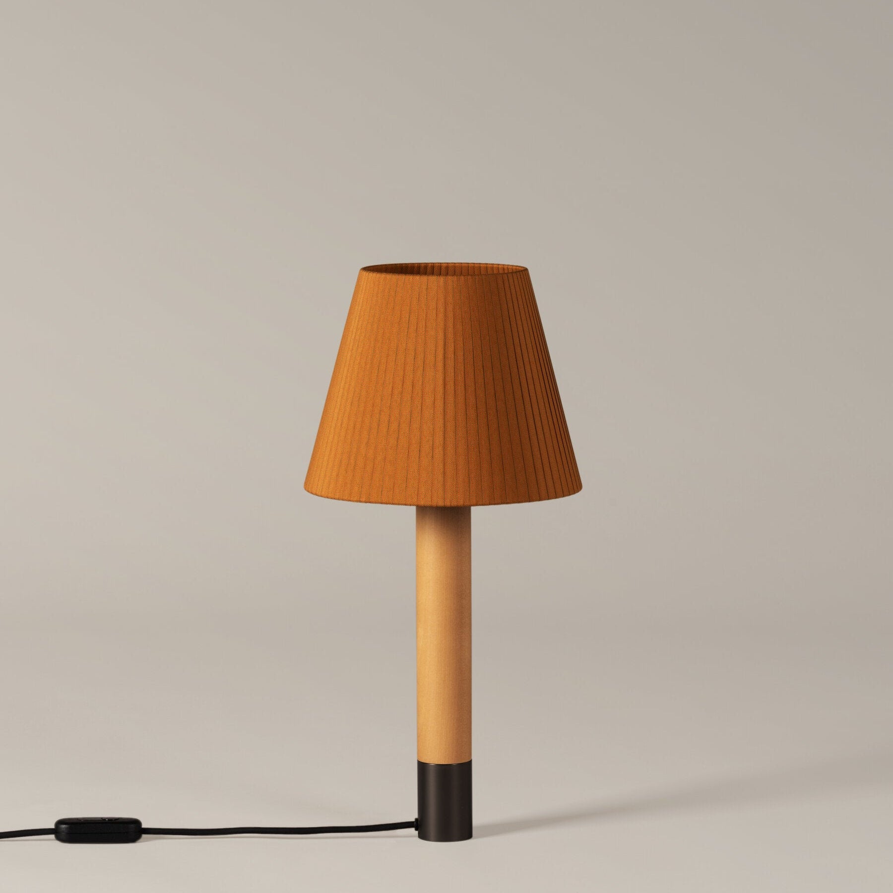 Santa & Cole Básica M1 tafellamp mustard bronze