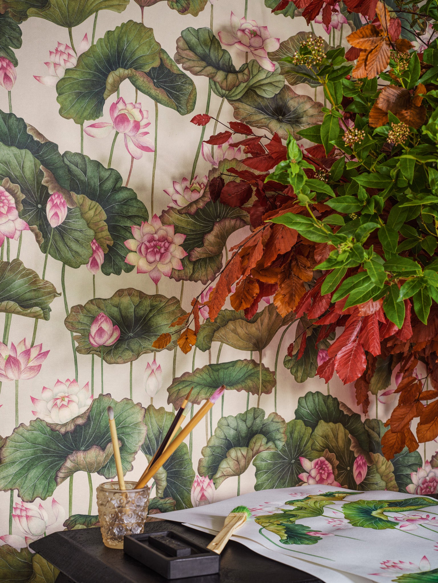 Cole and Son behang Lily Lotus Pink & White 126/9031