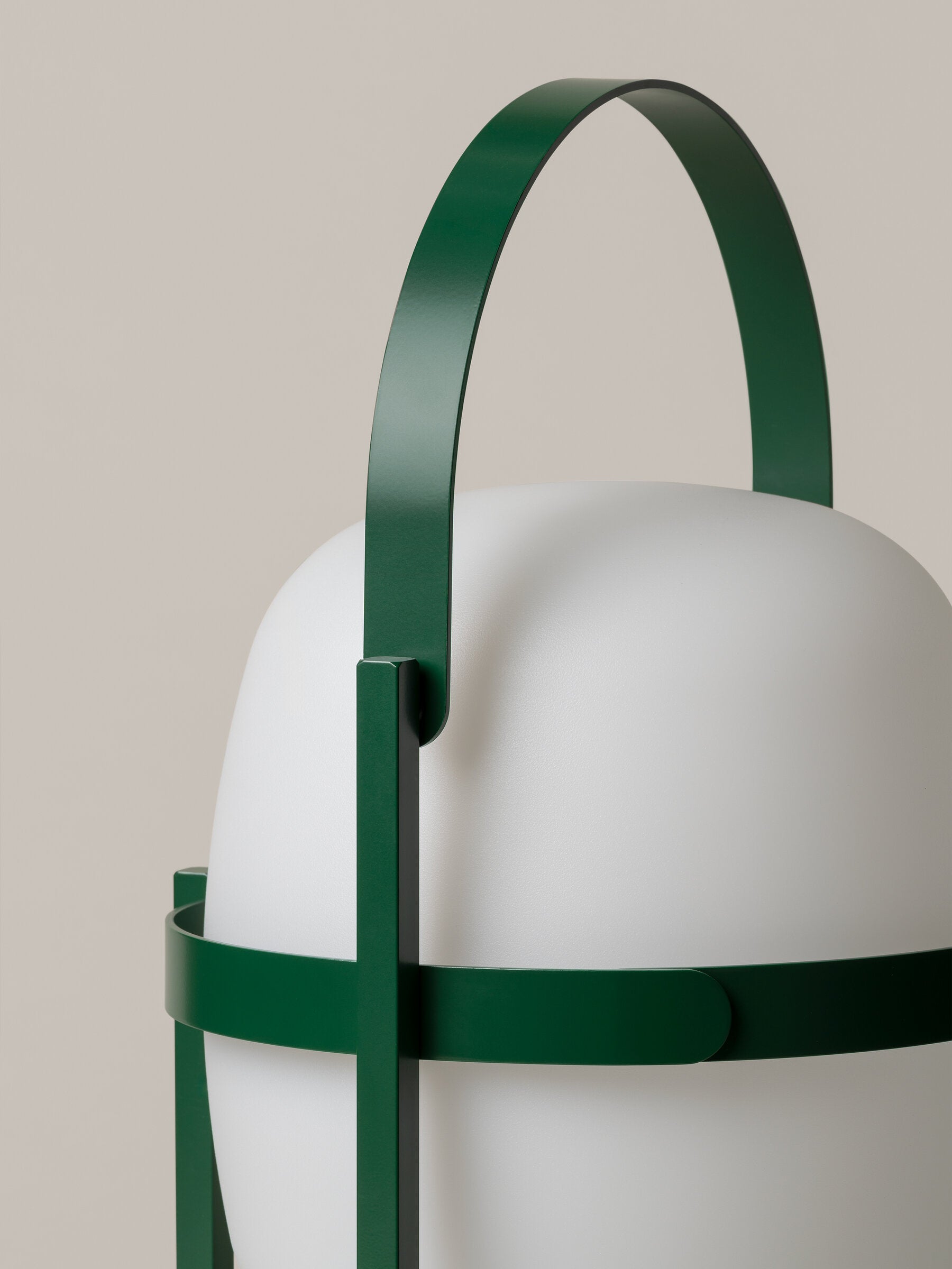 Santa & Cole Cesta Exterior English Green - outdoor