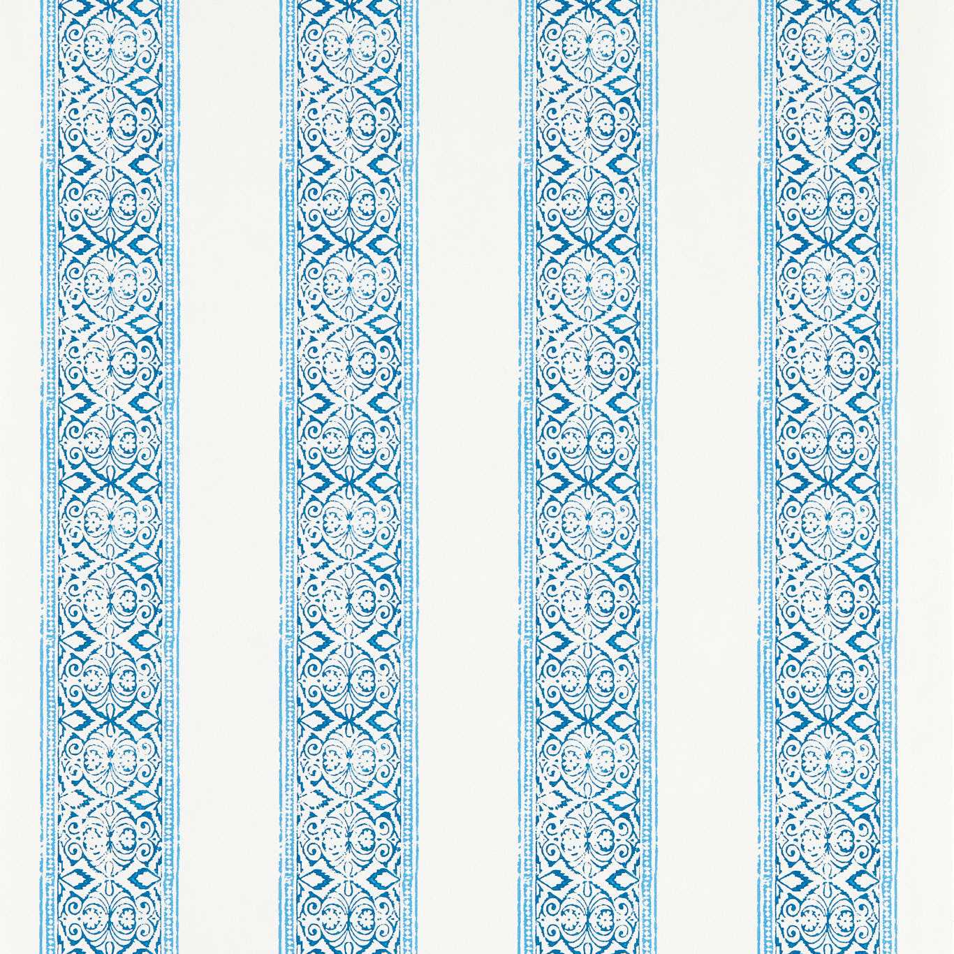 Clarke & Clarke behang Kalamkari Cobalt W0237/02