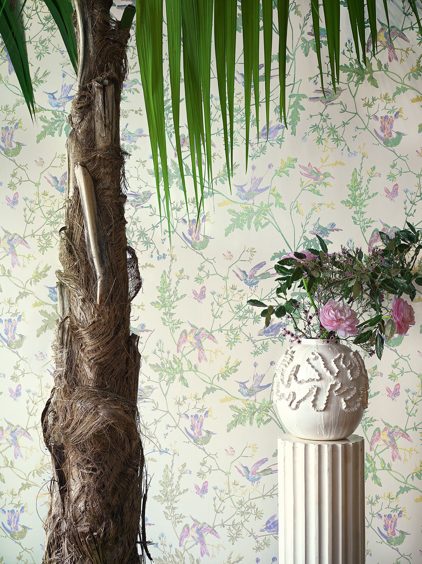 Cole and Son behang Hummingbirds Blush 124/1001