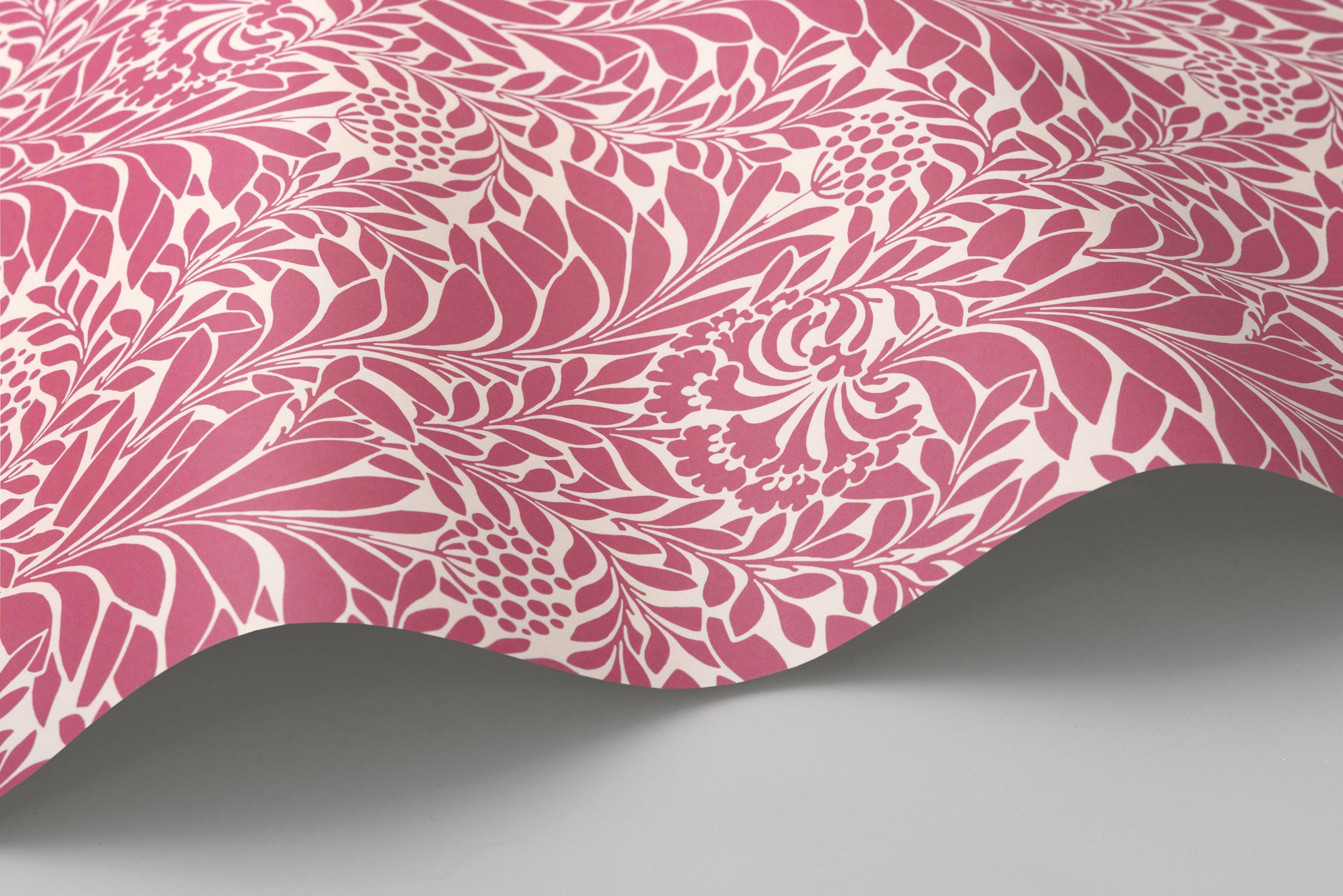 Cole and Son behang Honeysuckle Rasberry 127/5028 wave