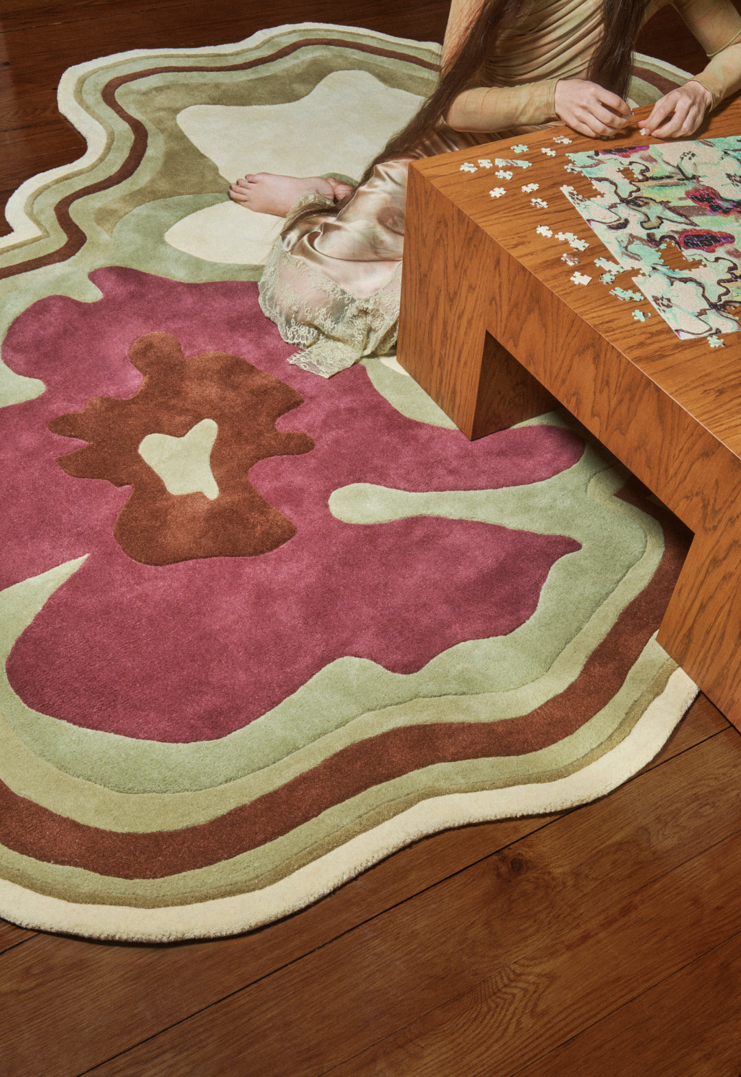 Layered Collina Strada Petal Olive Plum sfeerbeeld 2