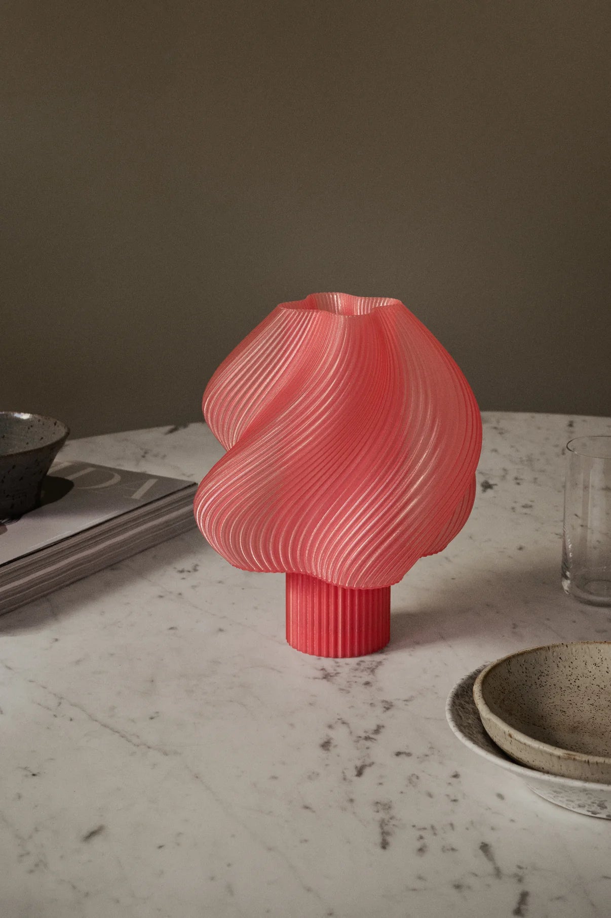 Crème Atelier Soft Serve lamp portable full color
