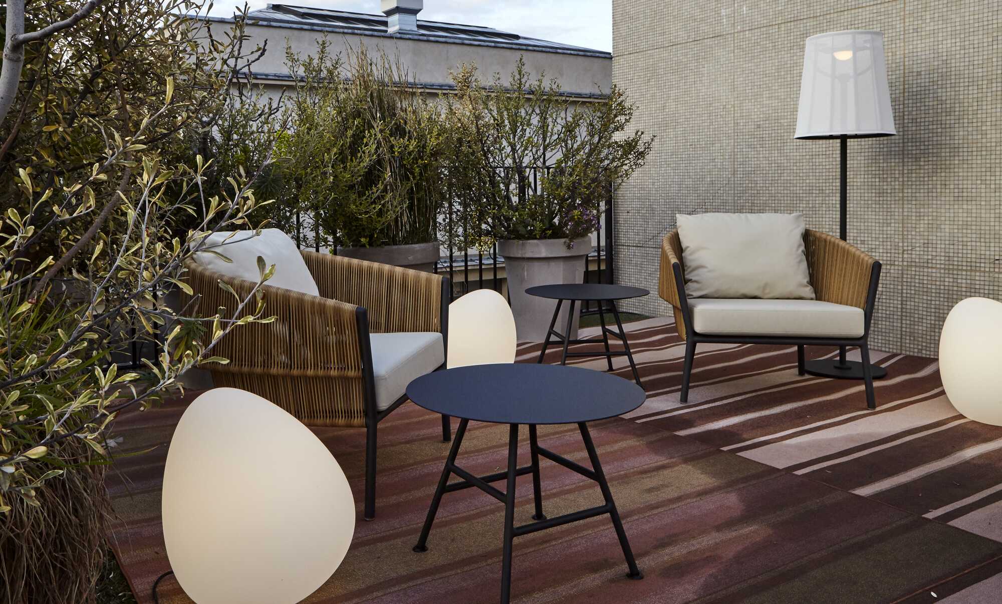 Ligne Roset Dolmen tafellamp