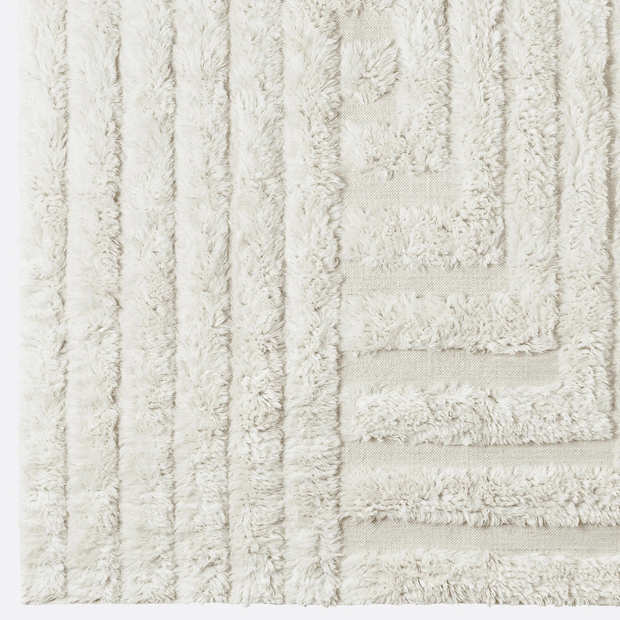 Dusty Deco Labyrinth rug white