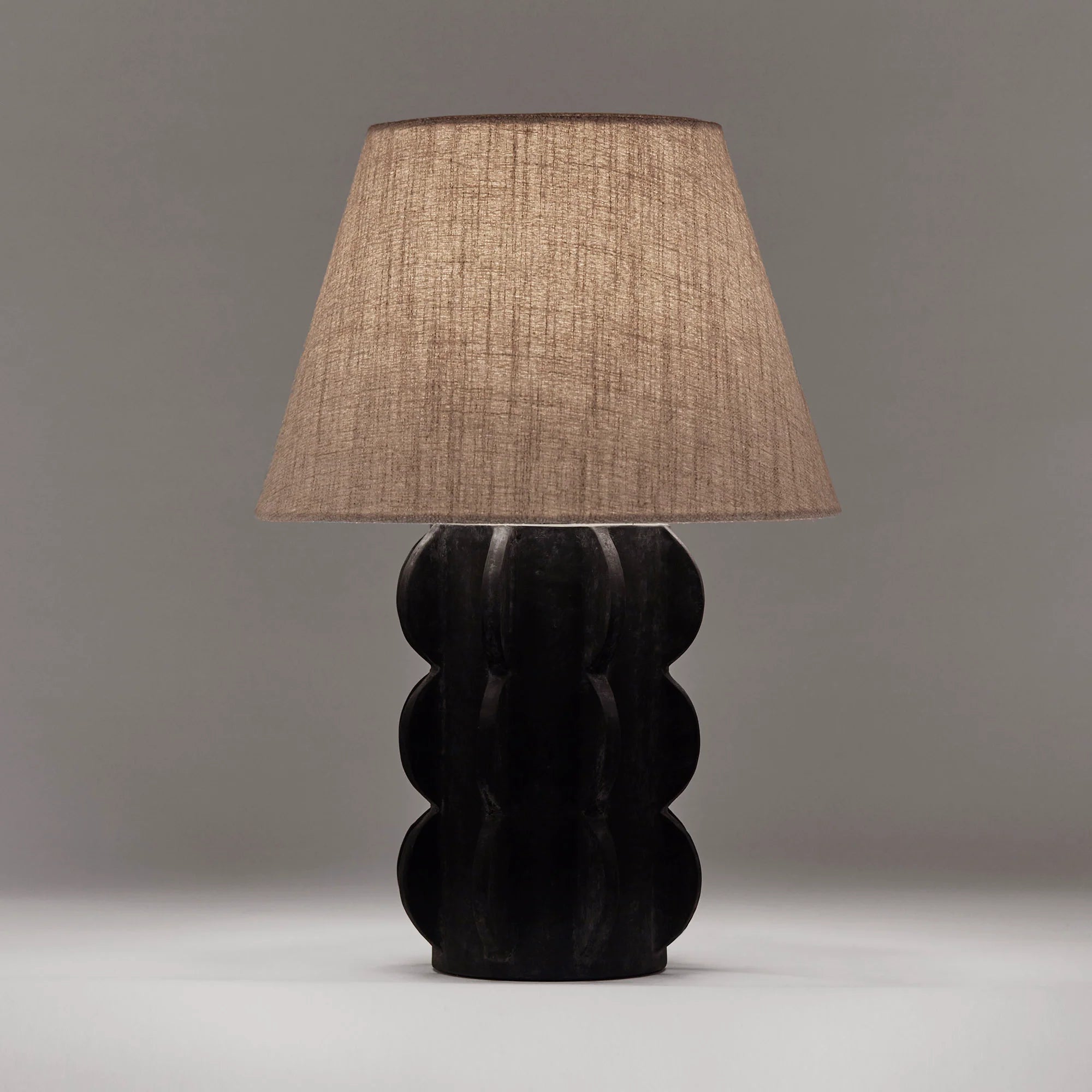 Dusty Deco Arcissimo table lamp on