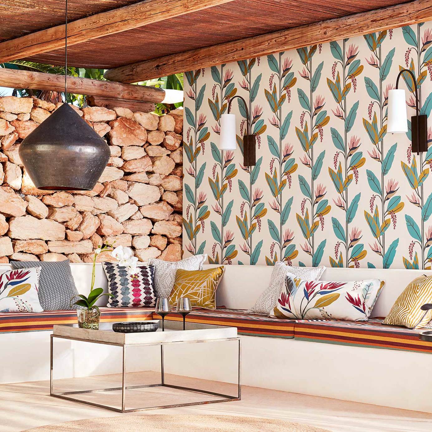 Harlequin behang Lleny Jet/Stone/Gold 112265