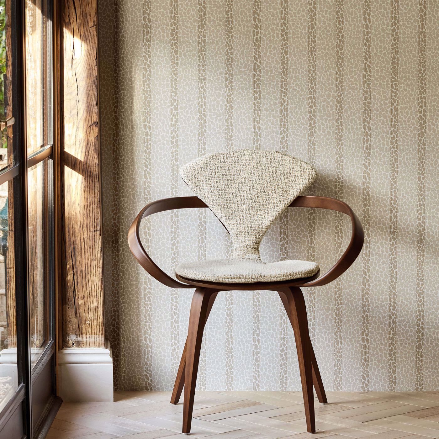 Harlequin behang Lacuna Stripe Linen 113072