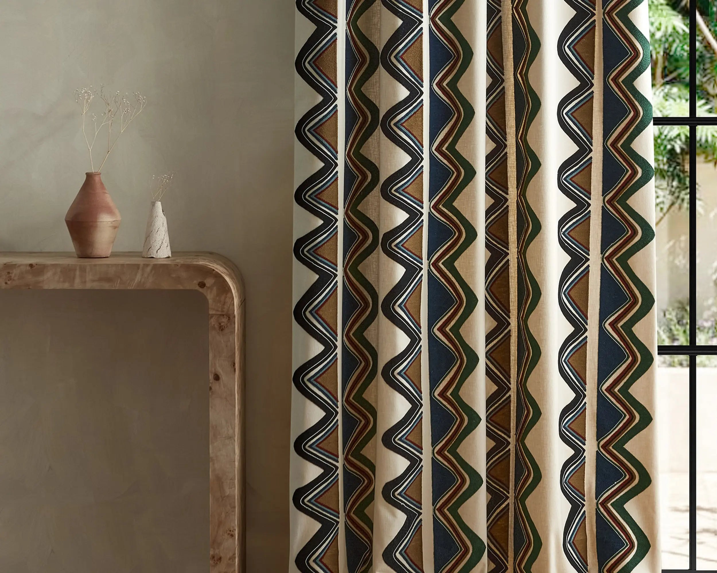 Harlequin stof Kaleido Moss/Onyx HFUF134784