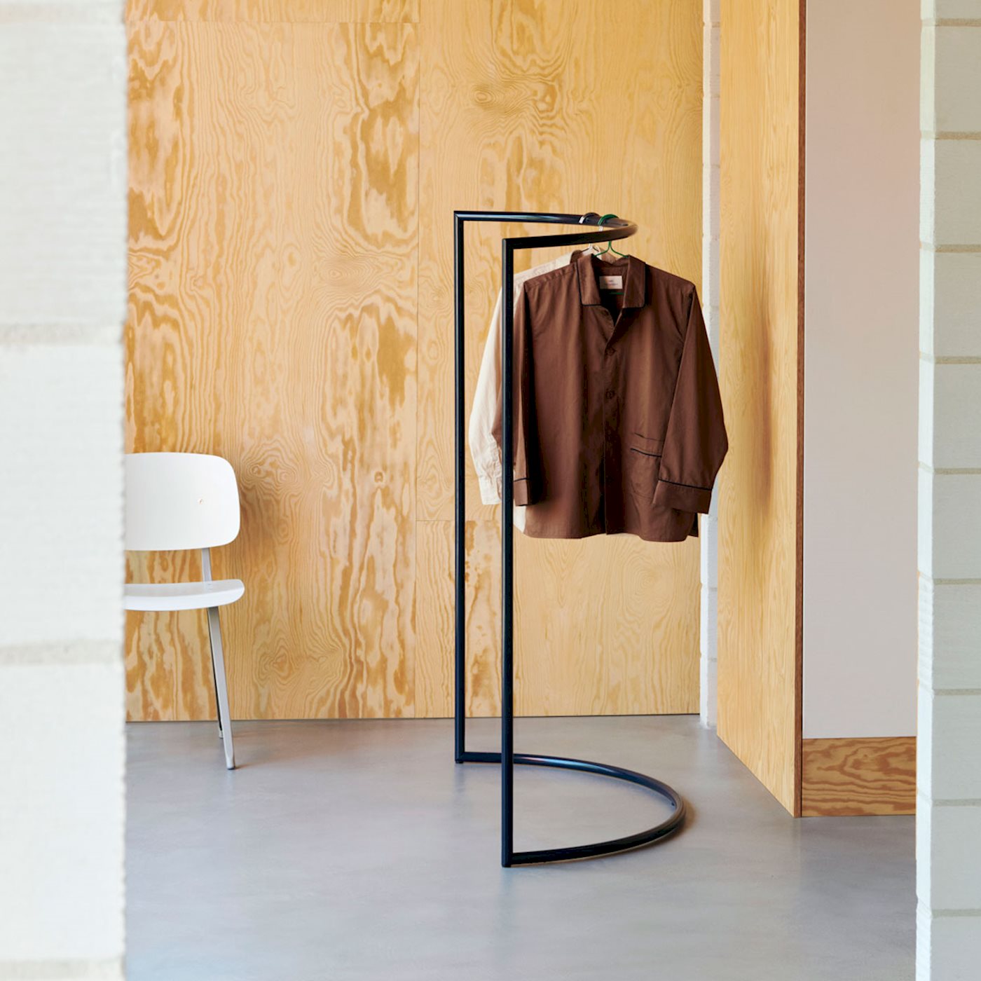 Hay-colour-rack_imageslider_2