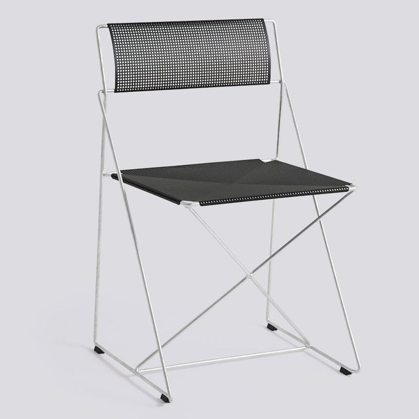 Hay X-Line chair Black gepoedercoate zitting en thermisch verzinkt stalen onderstel