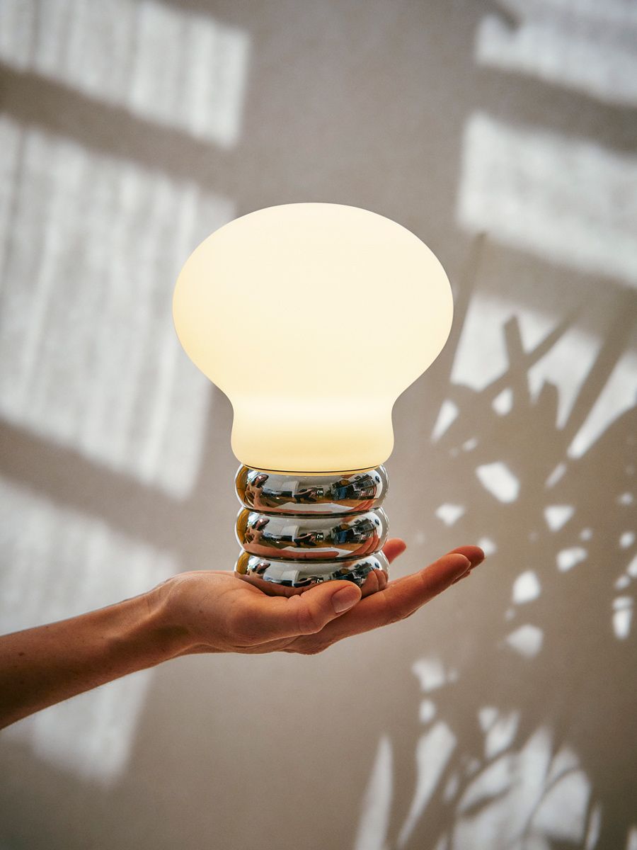 Ingo Maurer b.bulb tafellamp hand