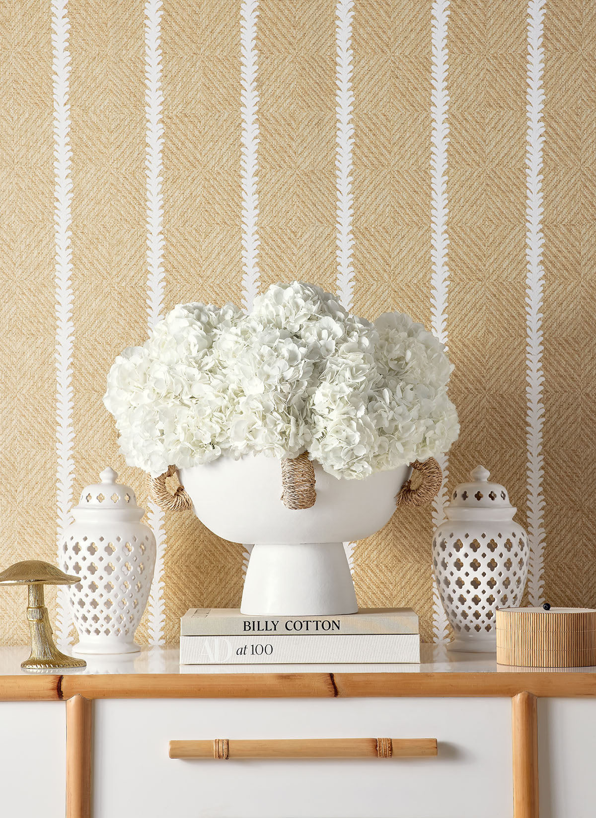Thibaut behang Barrier Weave Wheat T15806