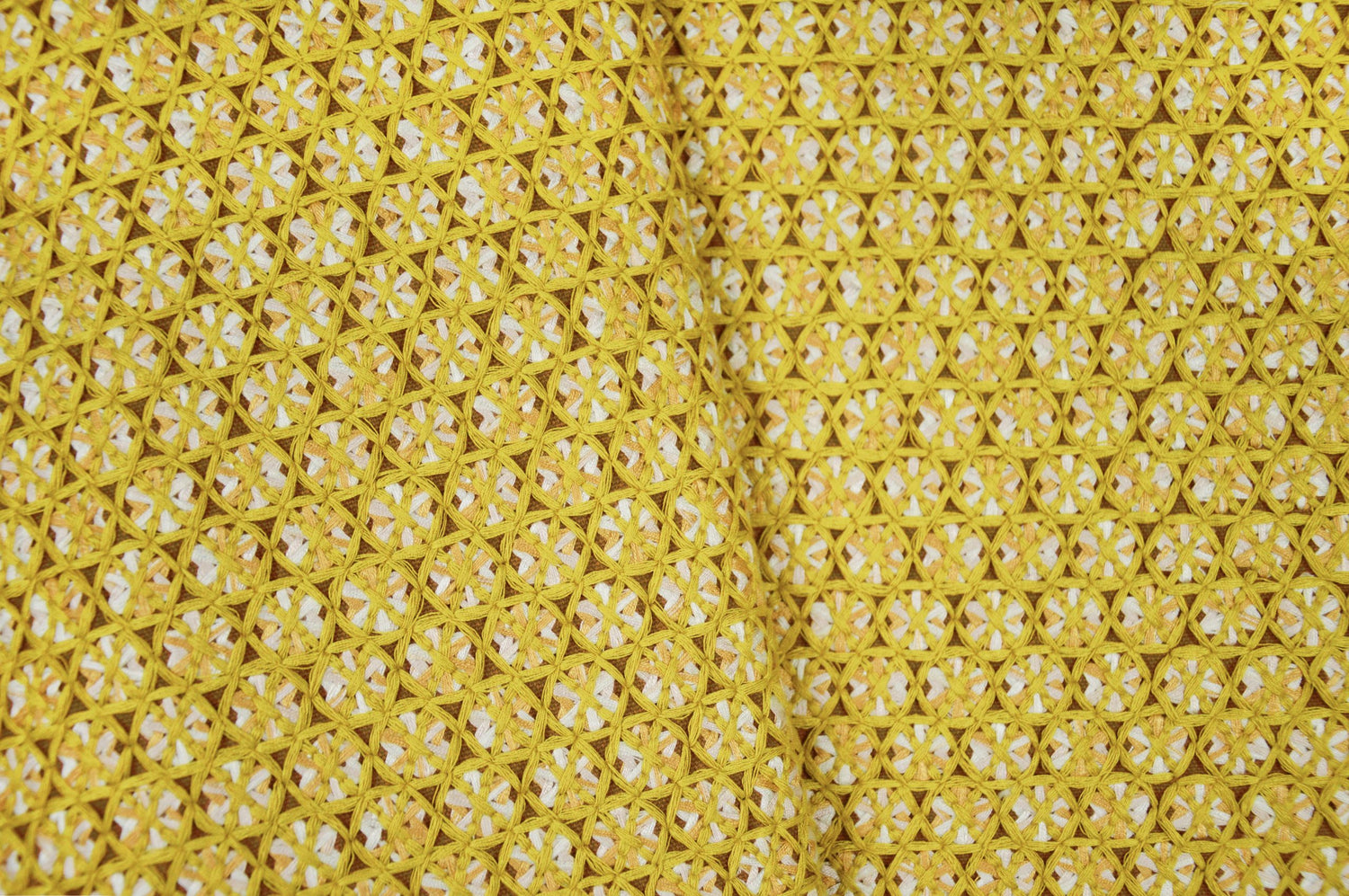 Karin Sajo stof Alvéoles KS 212 - Bouton d&