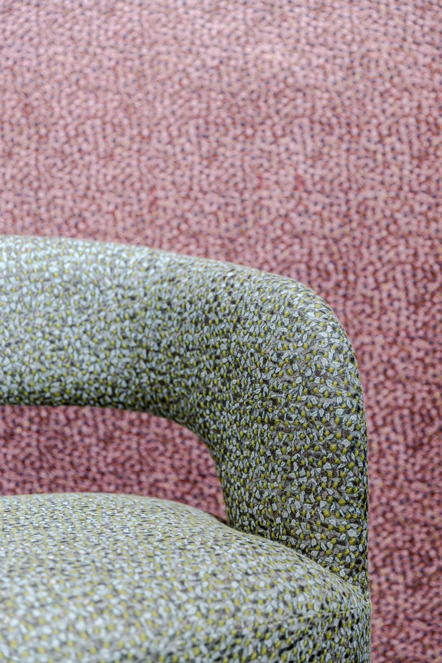 Karin Sajo stof Casa Vicens KS 208 - Rouge Grenade