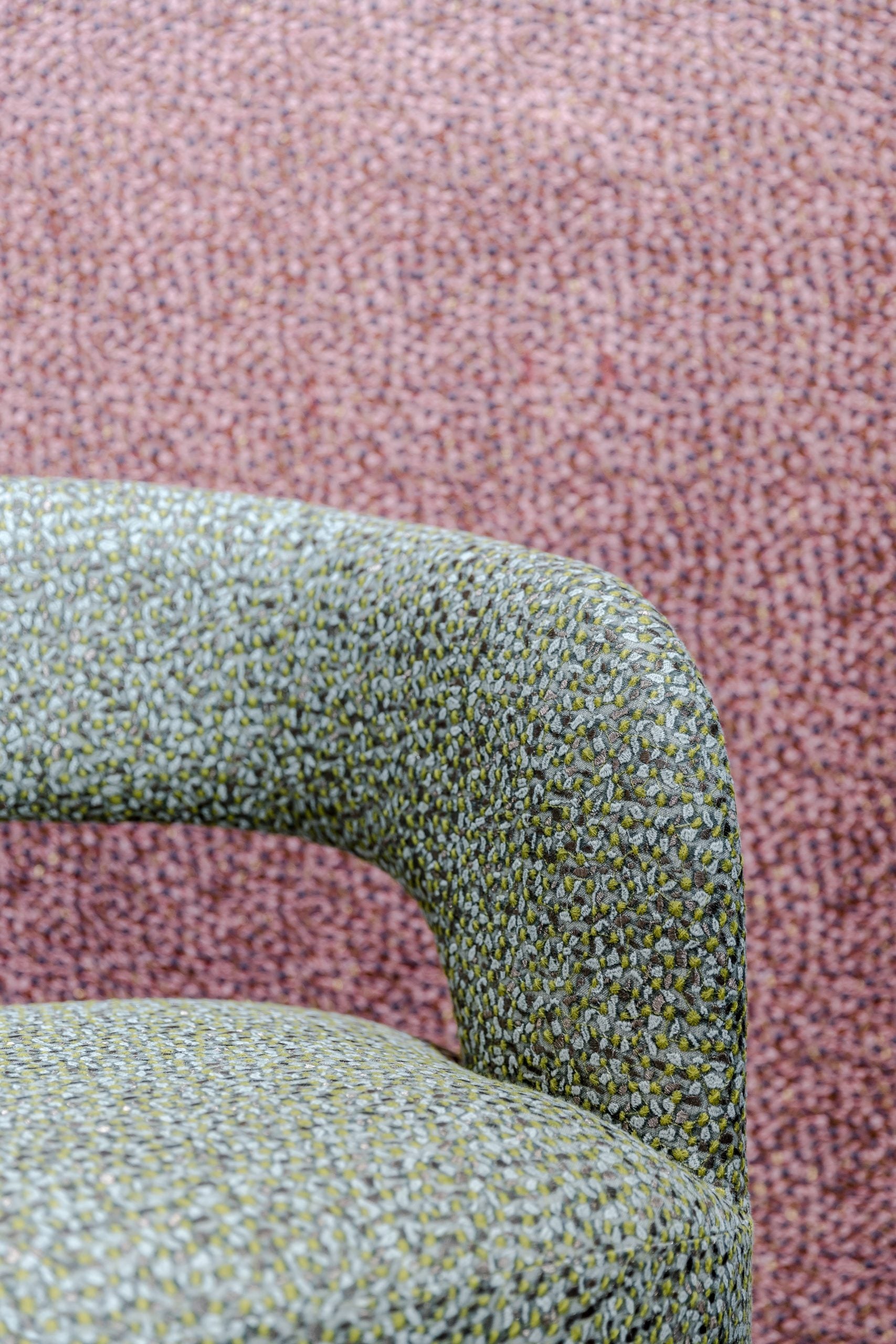 Karin Sajo stof Casa Vicens KS 208 - Rouge Grenade