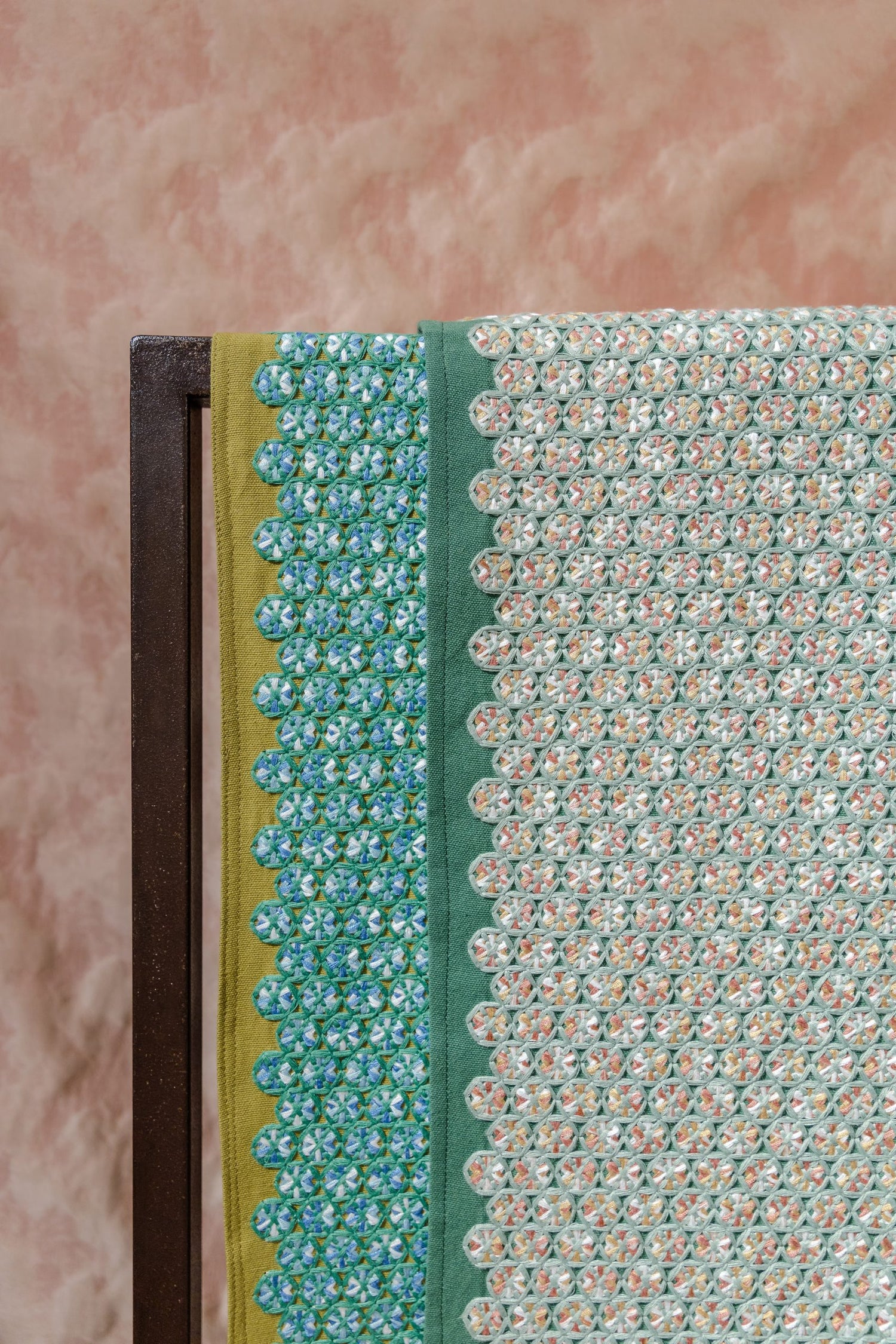 Karin Sajo stof Alvéoles KS 212 - Bouton d&