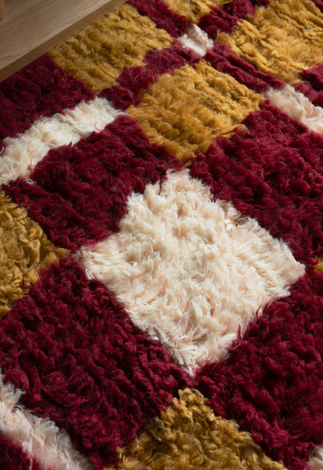 Layered Artist Serie Evelina Kroon Wool vloerkleed Currant Bush material