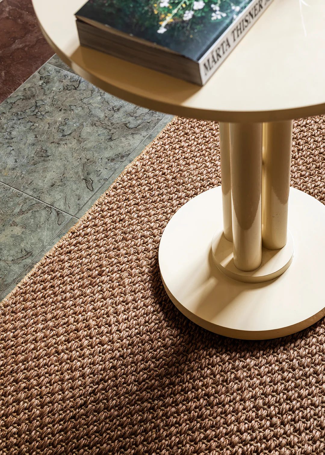 Layered Basket Weave Sisal rug Brown sfeerbeeld