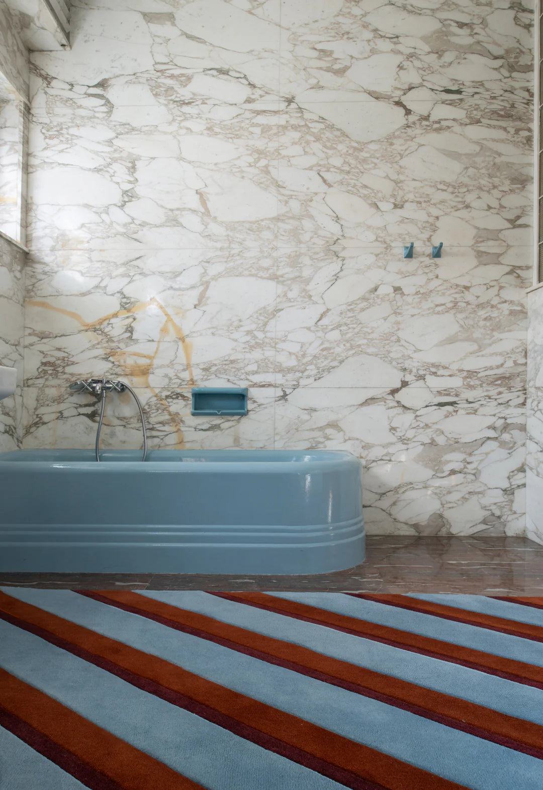 Layered Teklan Diagonal Sky wool vloerkleed