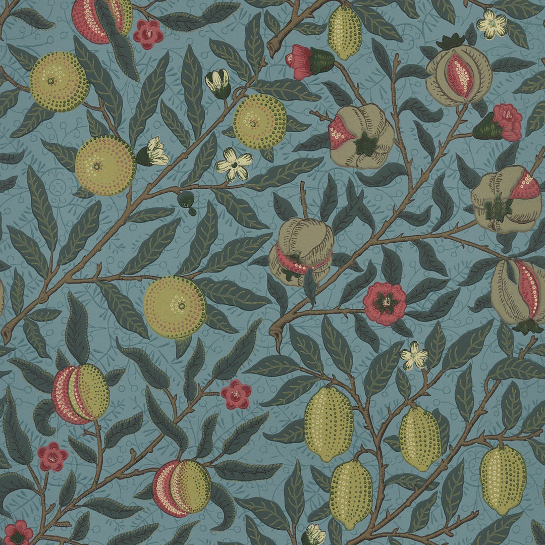 Morris and Co Fruit Woad behang MOW0167-02, patroon close-up Colours of Morris