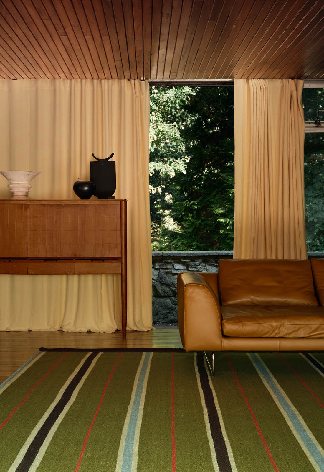 Layered Morrisstudio Racer Stripe Cooper Green sfeerbeeld interieur