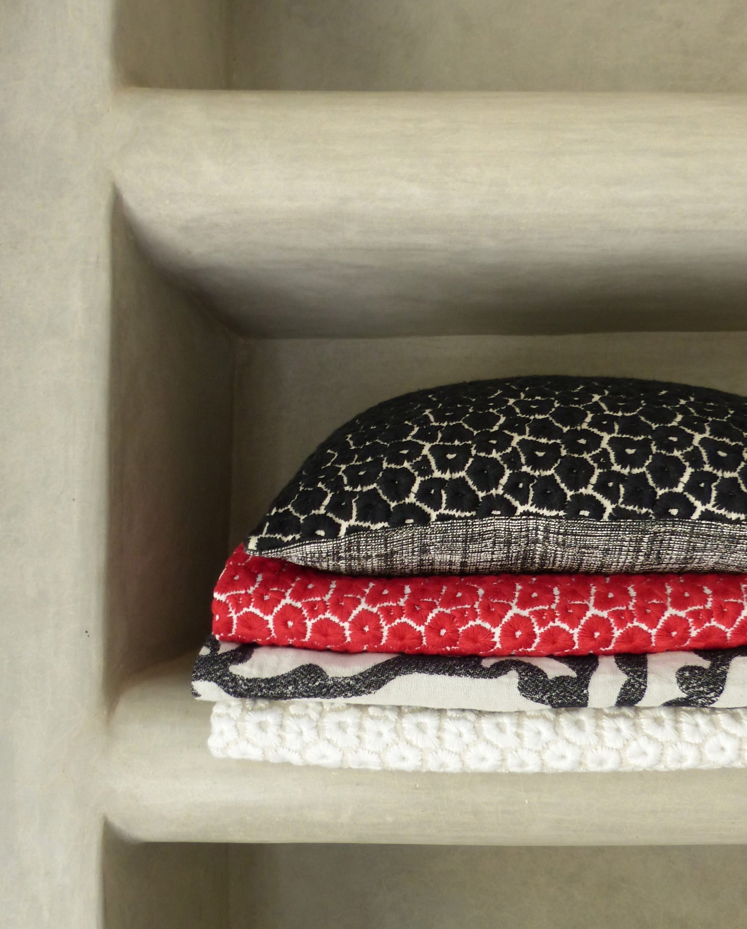 Karin Sajo stof Apténia KS 137 - Bleu d&