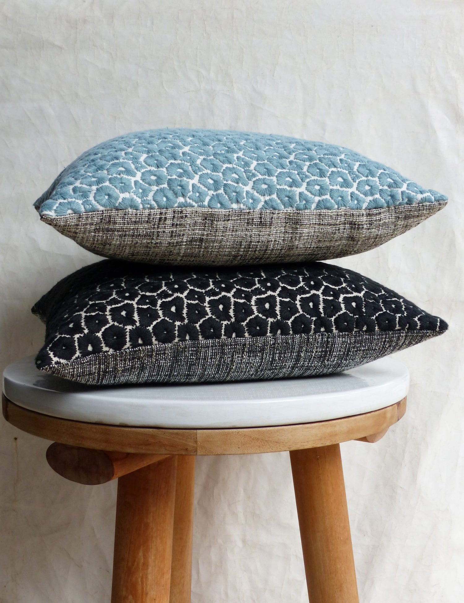 Karin Sajo stof Apténia KS 137 - Bleu d&