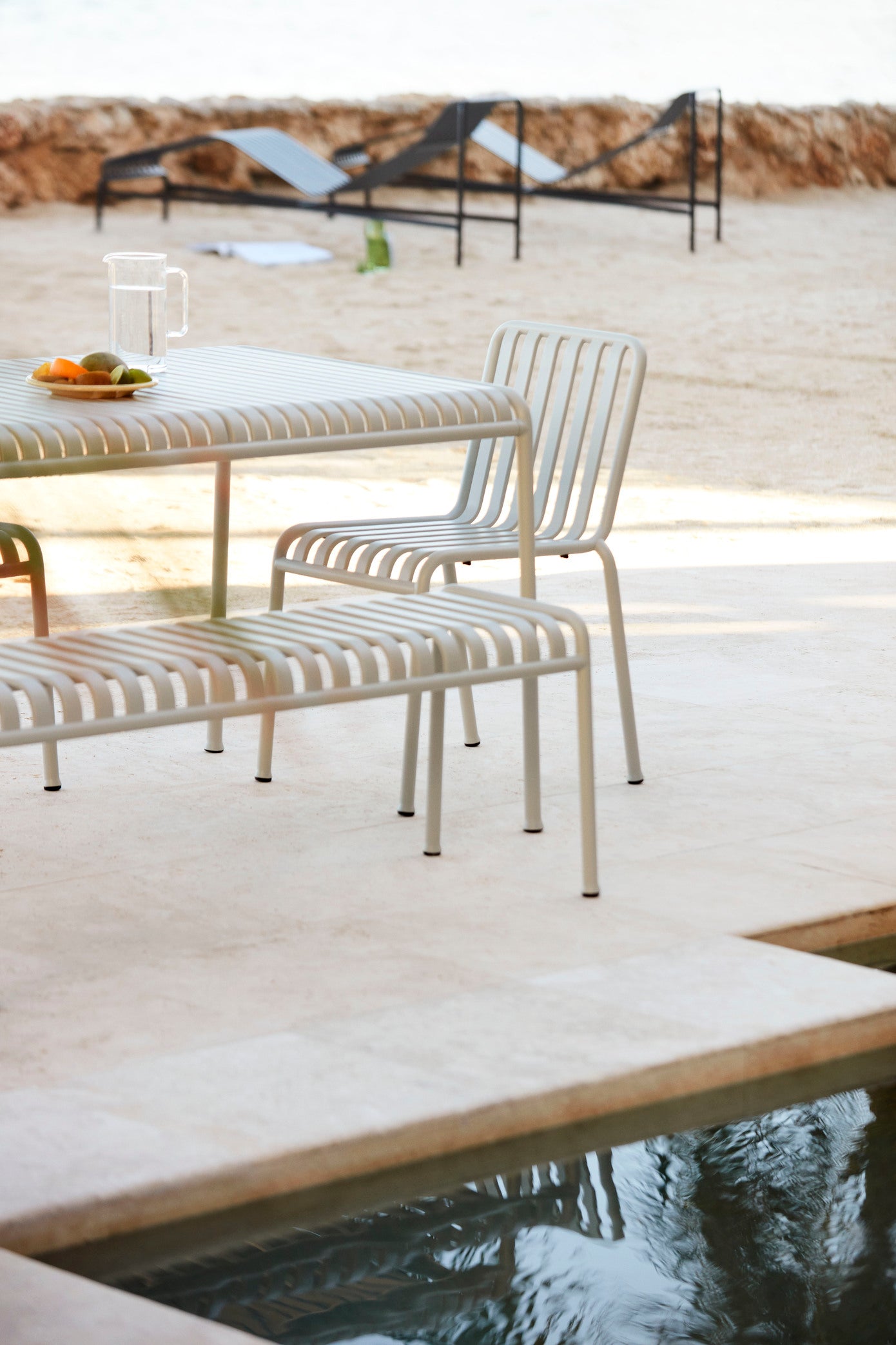 Hay Palissade Bench