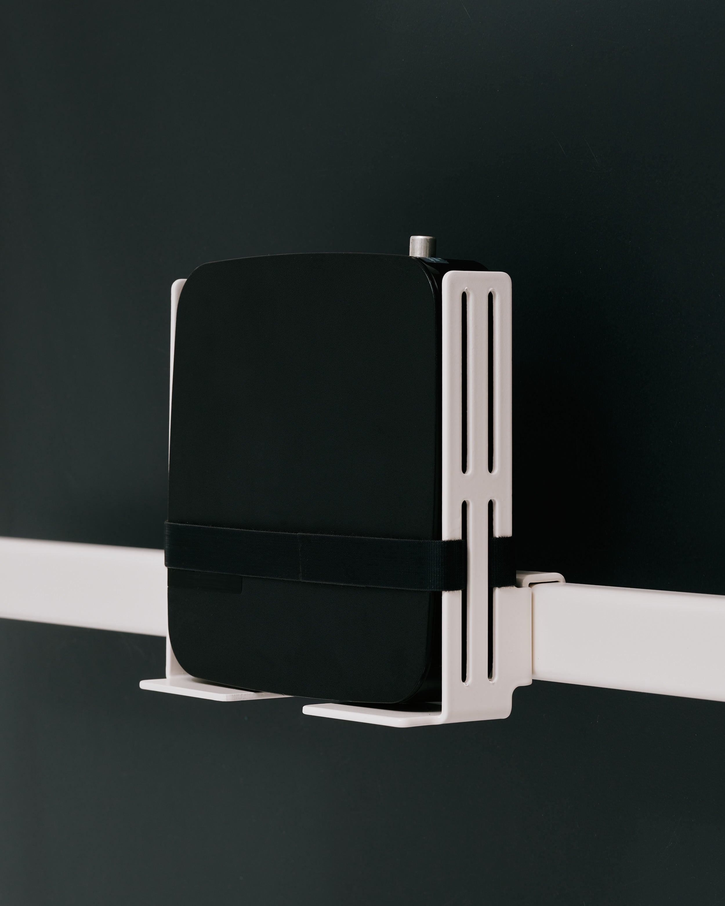 Pedestal Box Mount