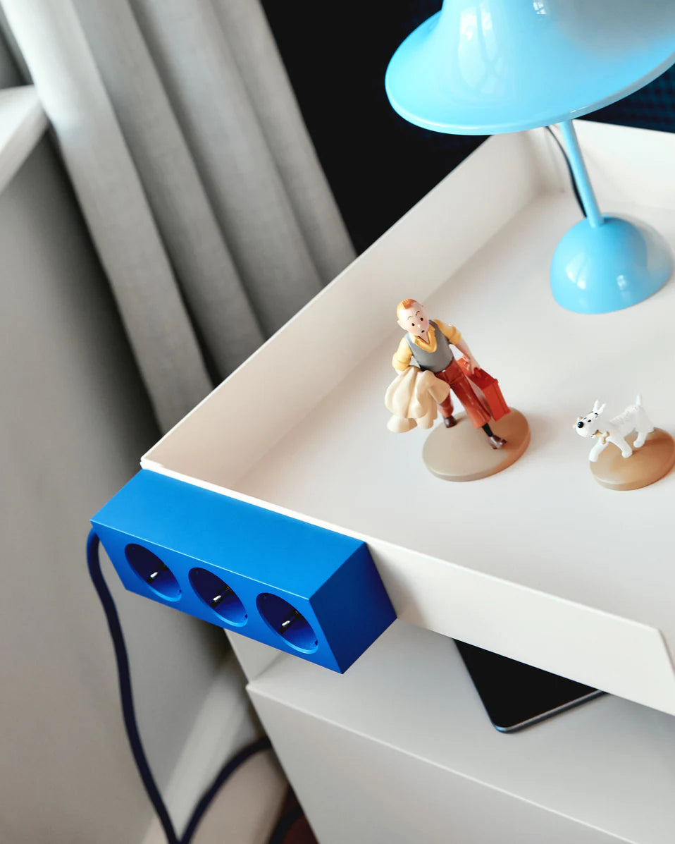 Pedestal Power Bar