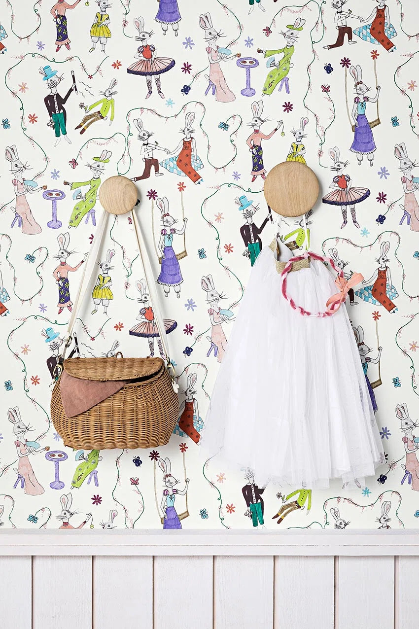 Pierre Frey behang Les Lapins de Charlotte Multicolore FP811001