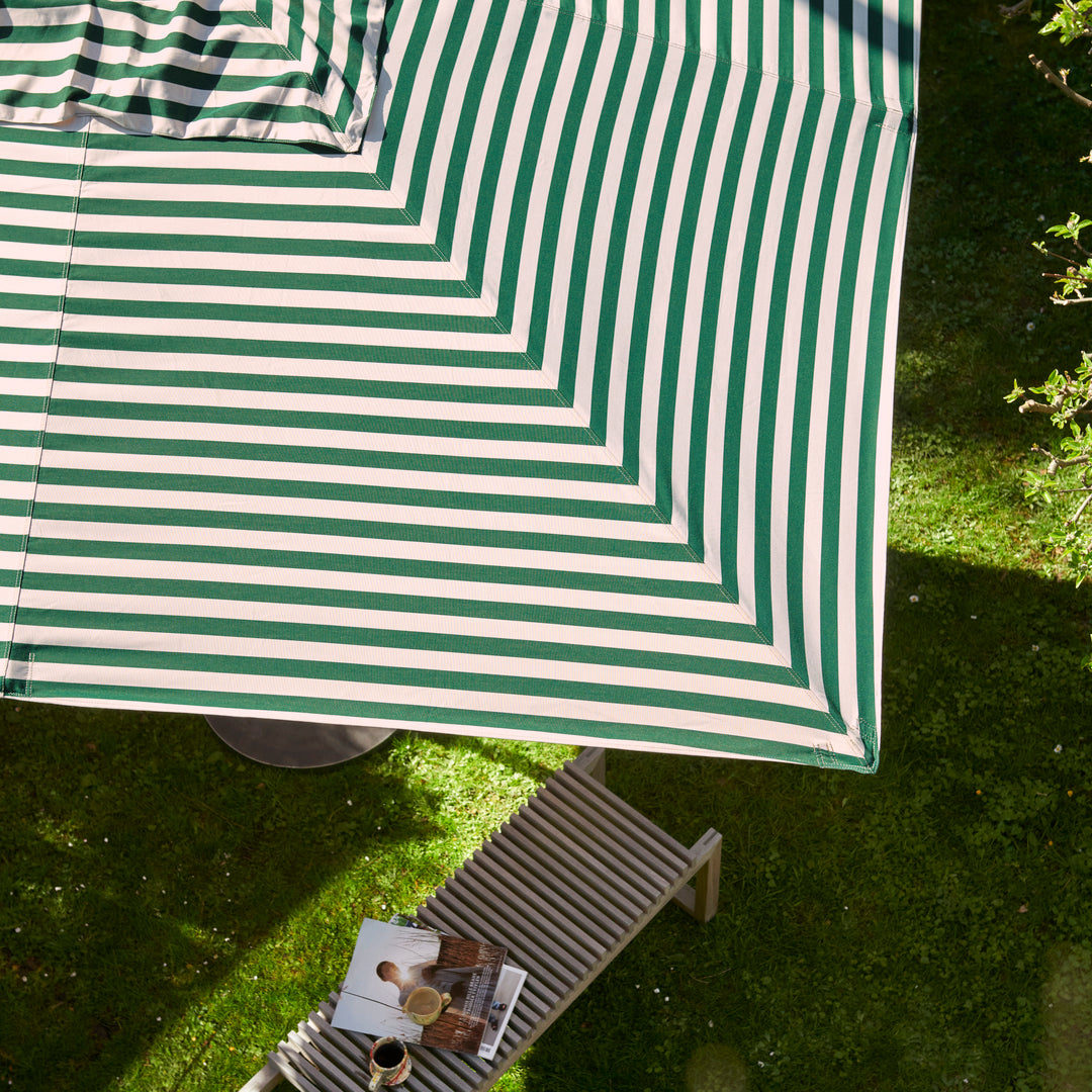 Skagerak by Fritz Hansen Messina parasol 300 x 300 groen