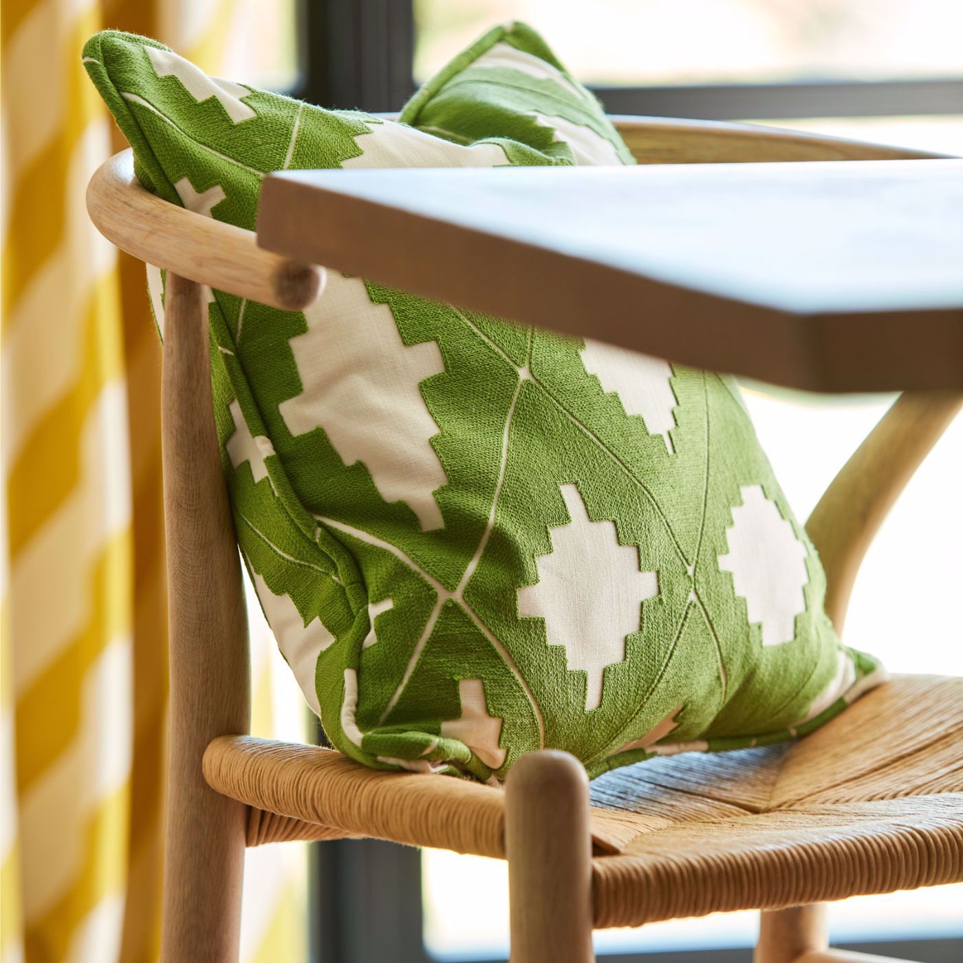 Harlequin stof Garden Terrace Peridot/Pearl 133997