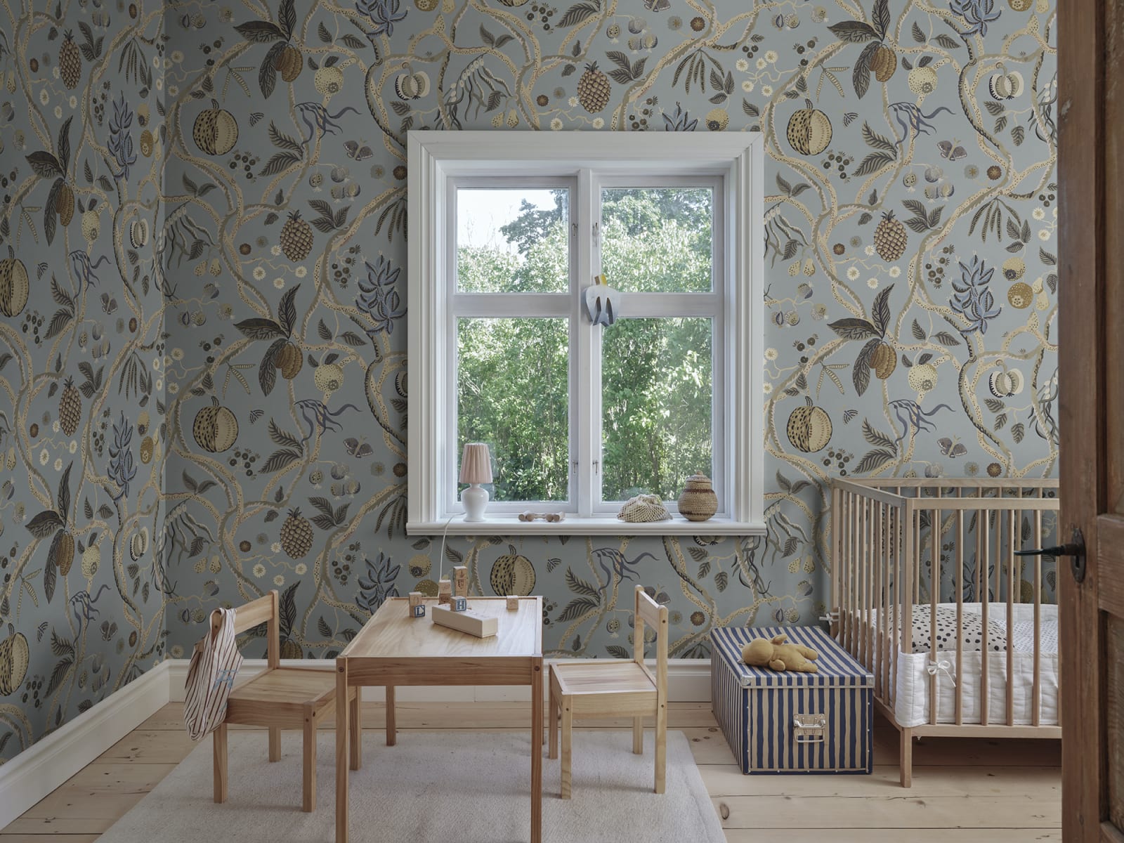 Sandberg behang Tree of life Light Blue S10580