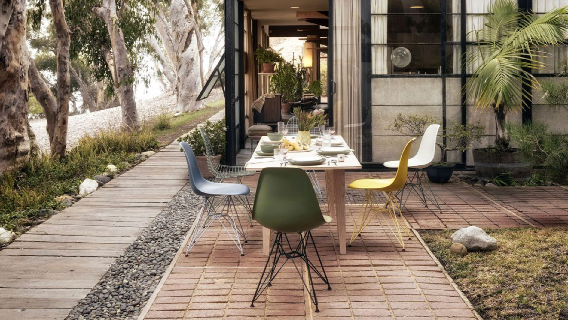 Vitra Eames DSR plastic side chair "new colours"