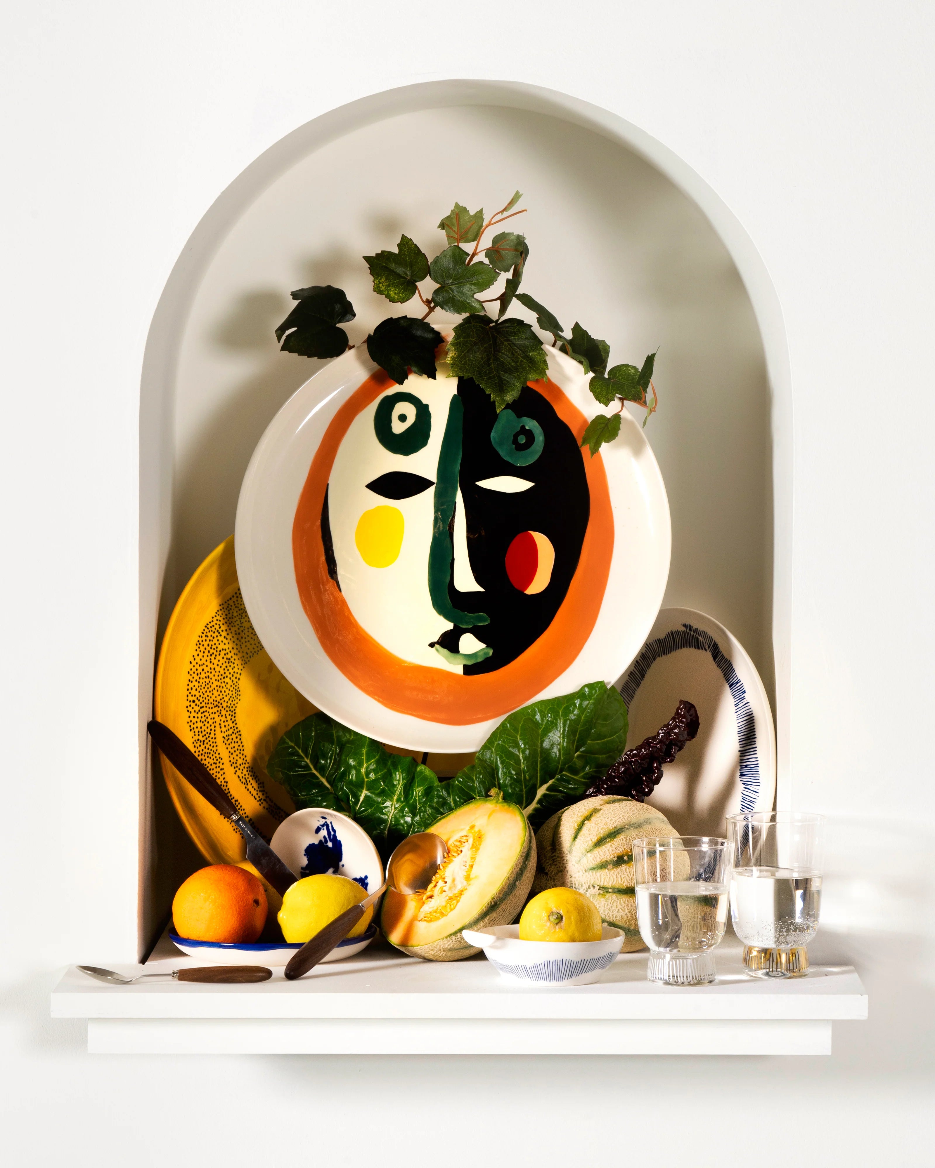 Serax serving plate with face I feast