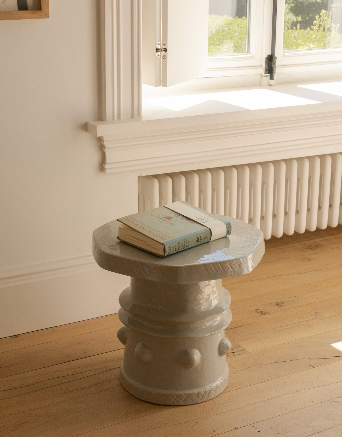 Serax Clara 08 bijzettafel sfeerbeeld 1