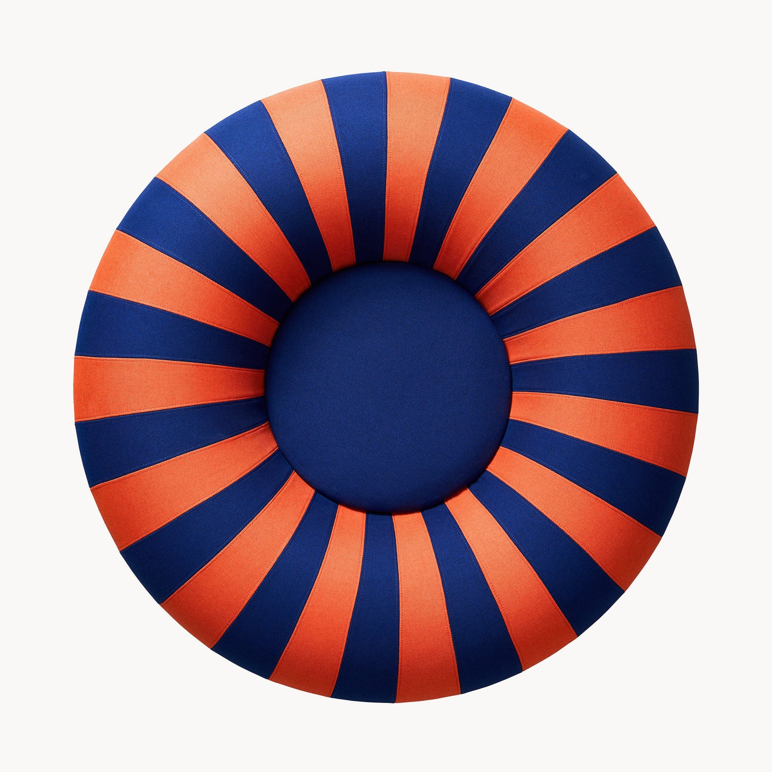 Studio About Float Large